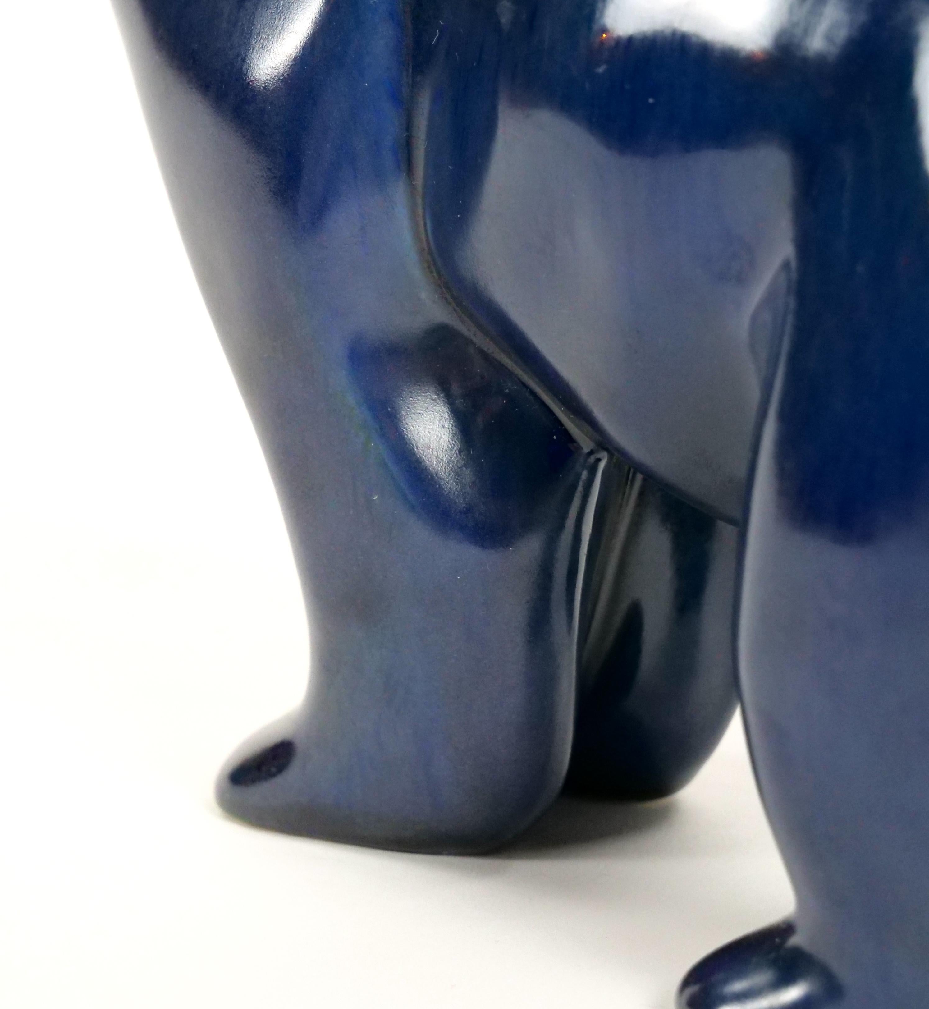Porcelana Pintada a Mano / Escultura Decorativa Iridiscente Azul Cobalto y Verdoso en venta 3
