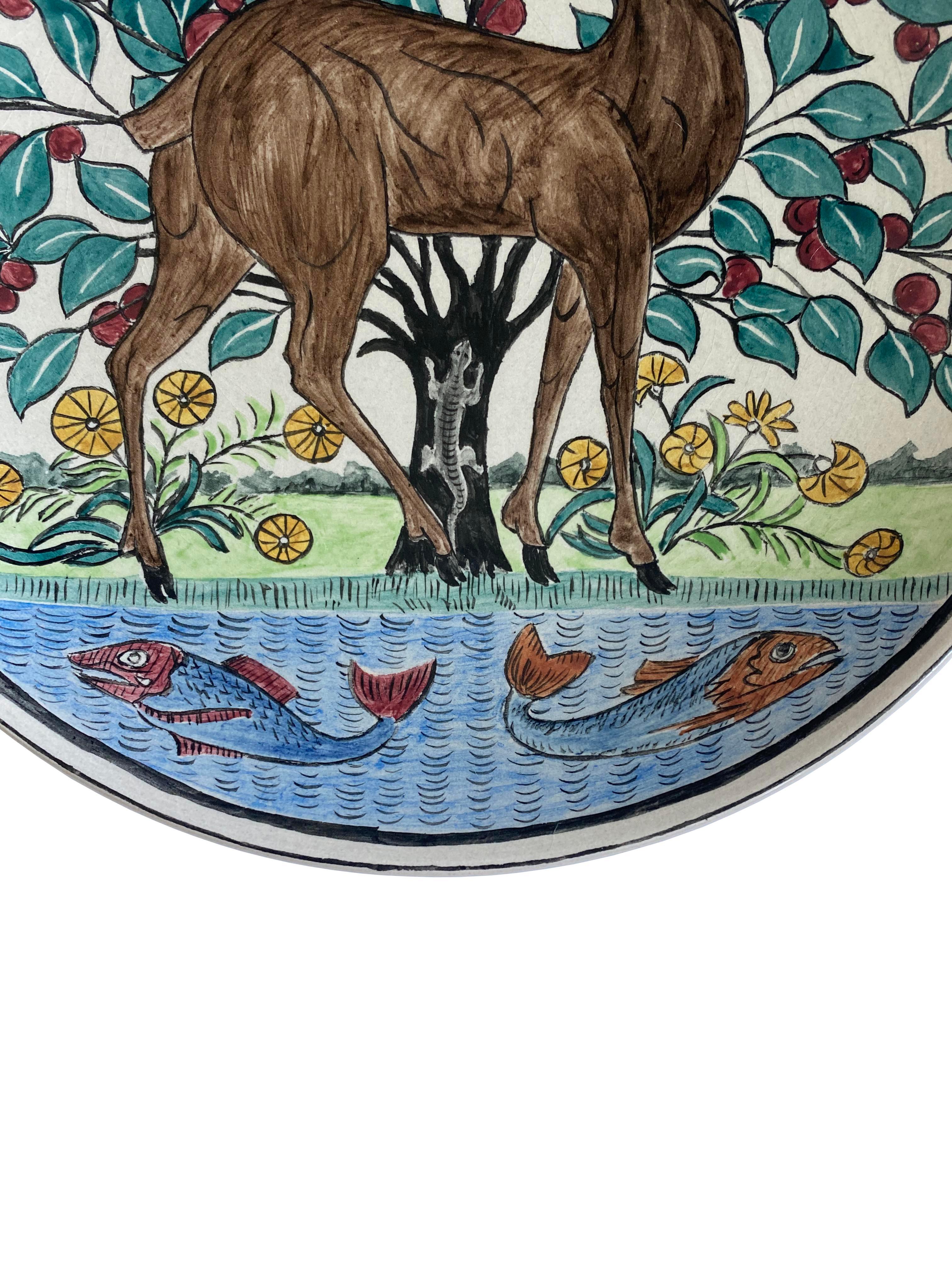 Plato de porcelana pintado a mano - De la colección de Ann y Gordon Getty Desconocido en venta