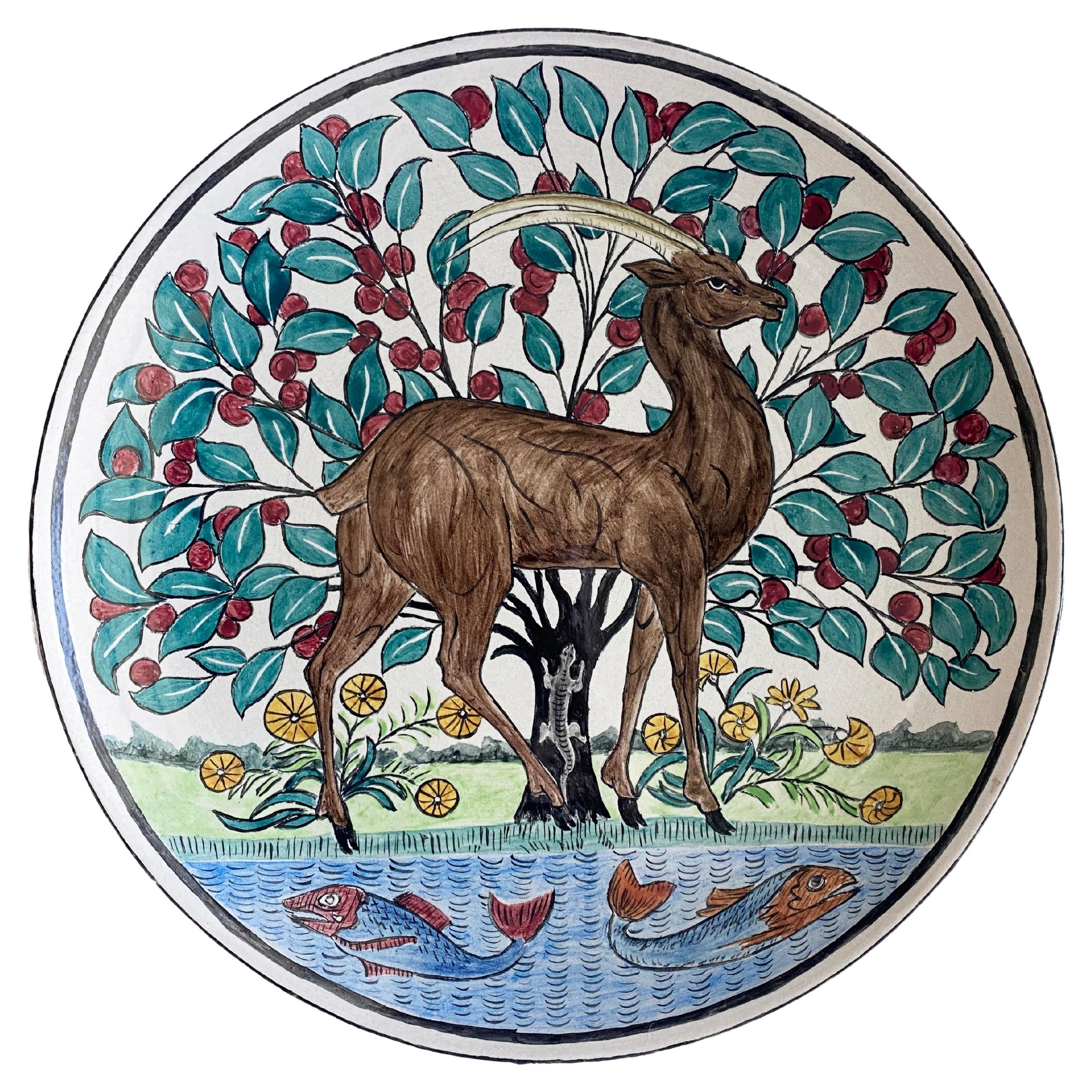 Plato de porcelana pintado a mano - De la colección de Ann y Gordon Getty en venta