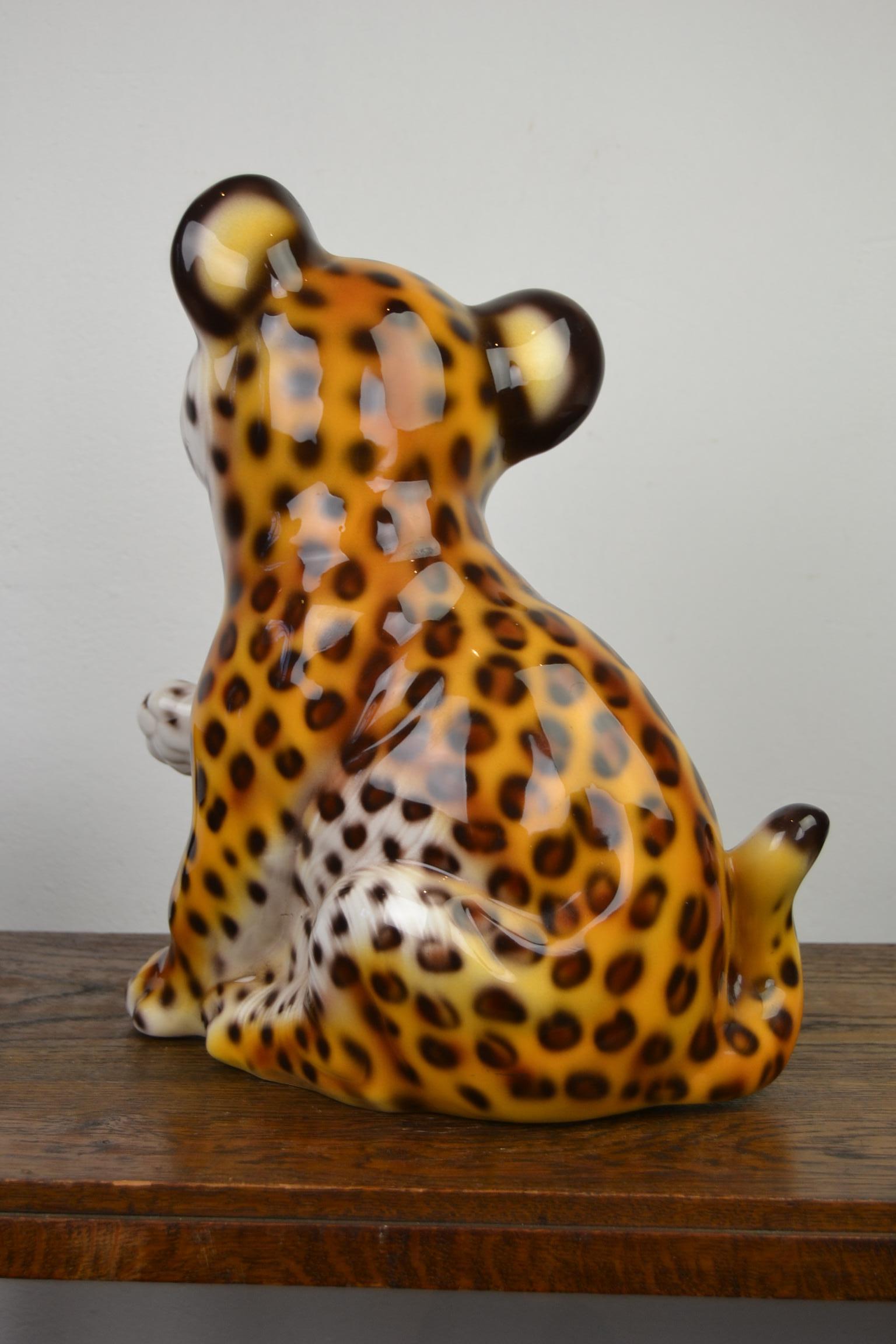 Hand Painted Porcelain Italian Leopard Sculpture , 1970s 5