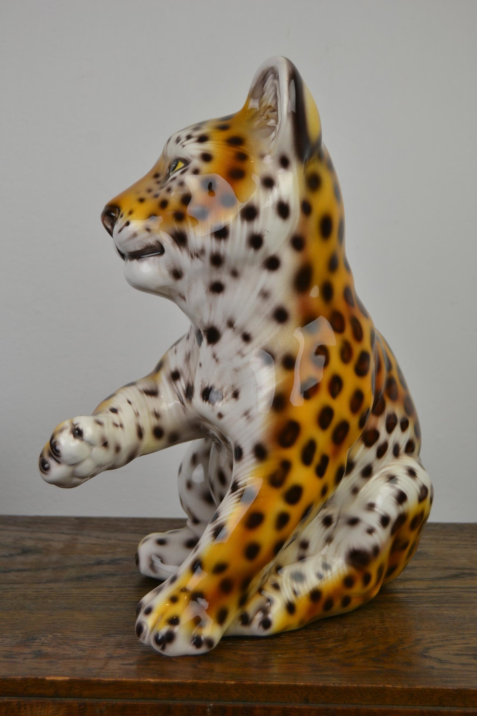 Hand Painted Porcelain Italian Leopard Sculpture , 1970s 8