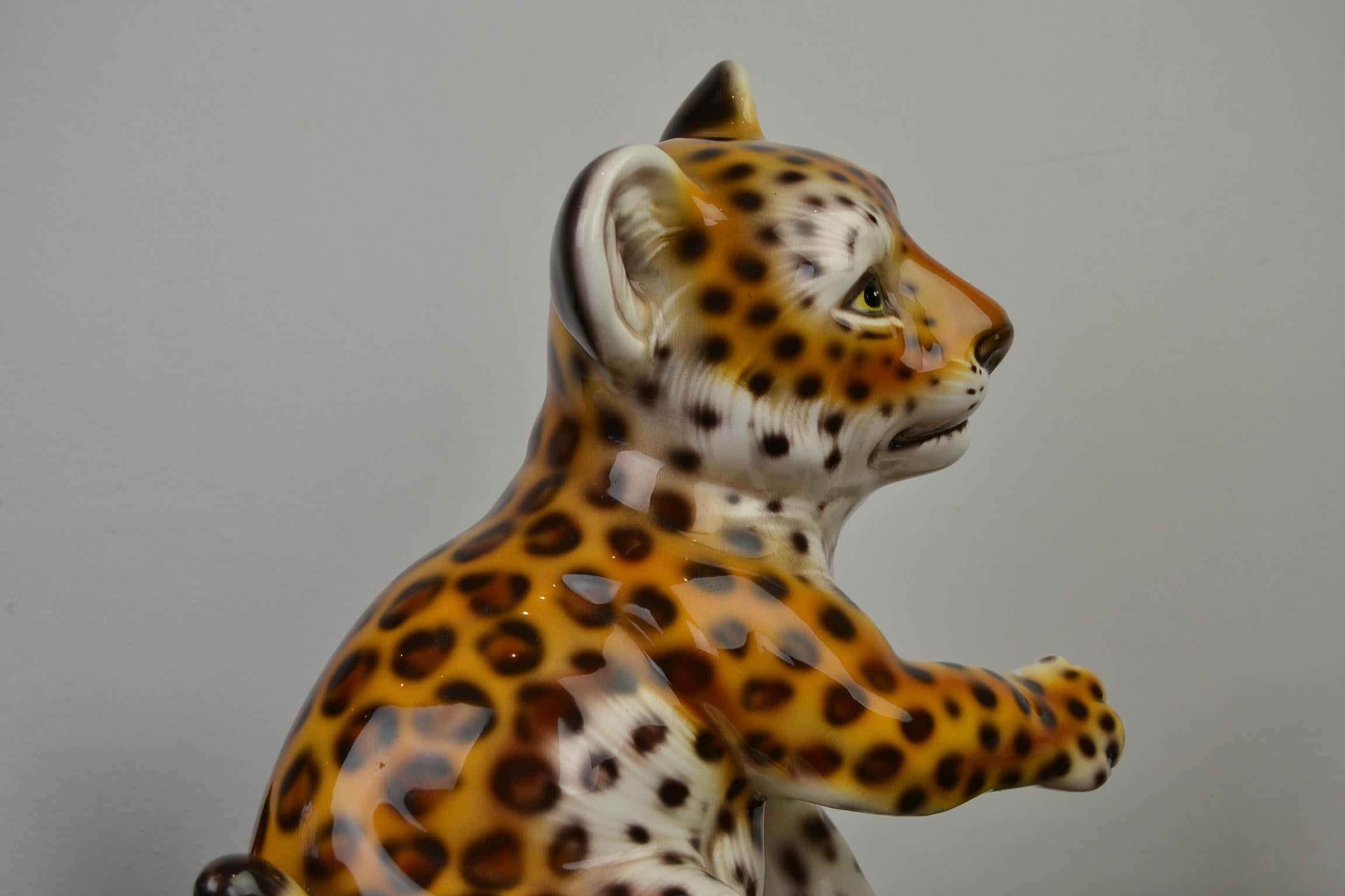 Hand Painted Porcelain Italian Leopard Sculpture , 1970s 3