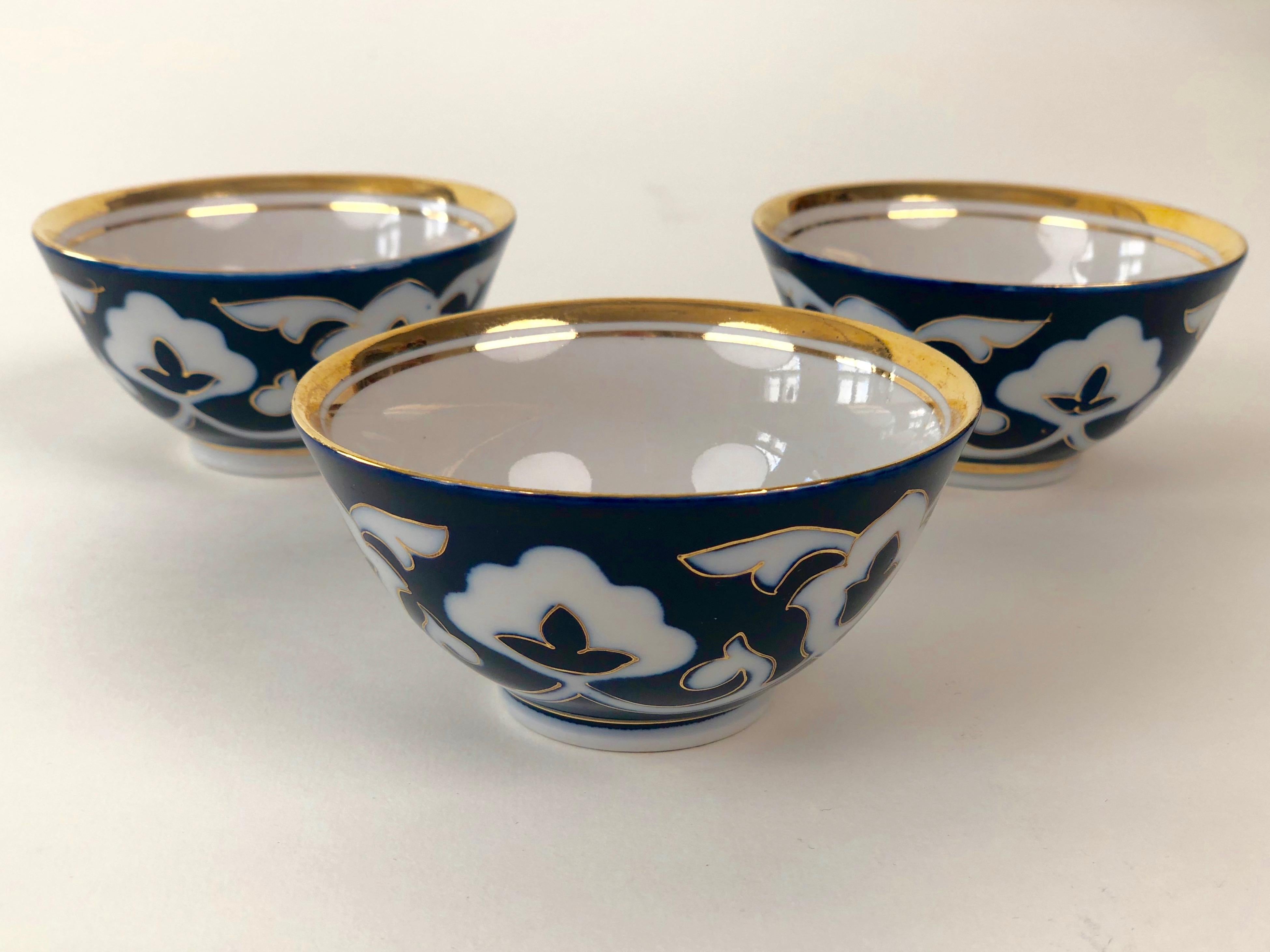 Handbemaltes Porzellan-Teeset aus Zentralasien in Kobaltblau & Gold (Mitte des 20. Jahrhunderts) im Angebot