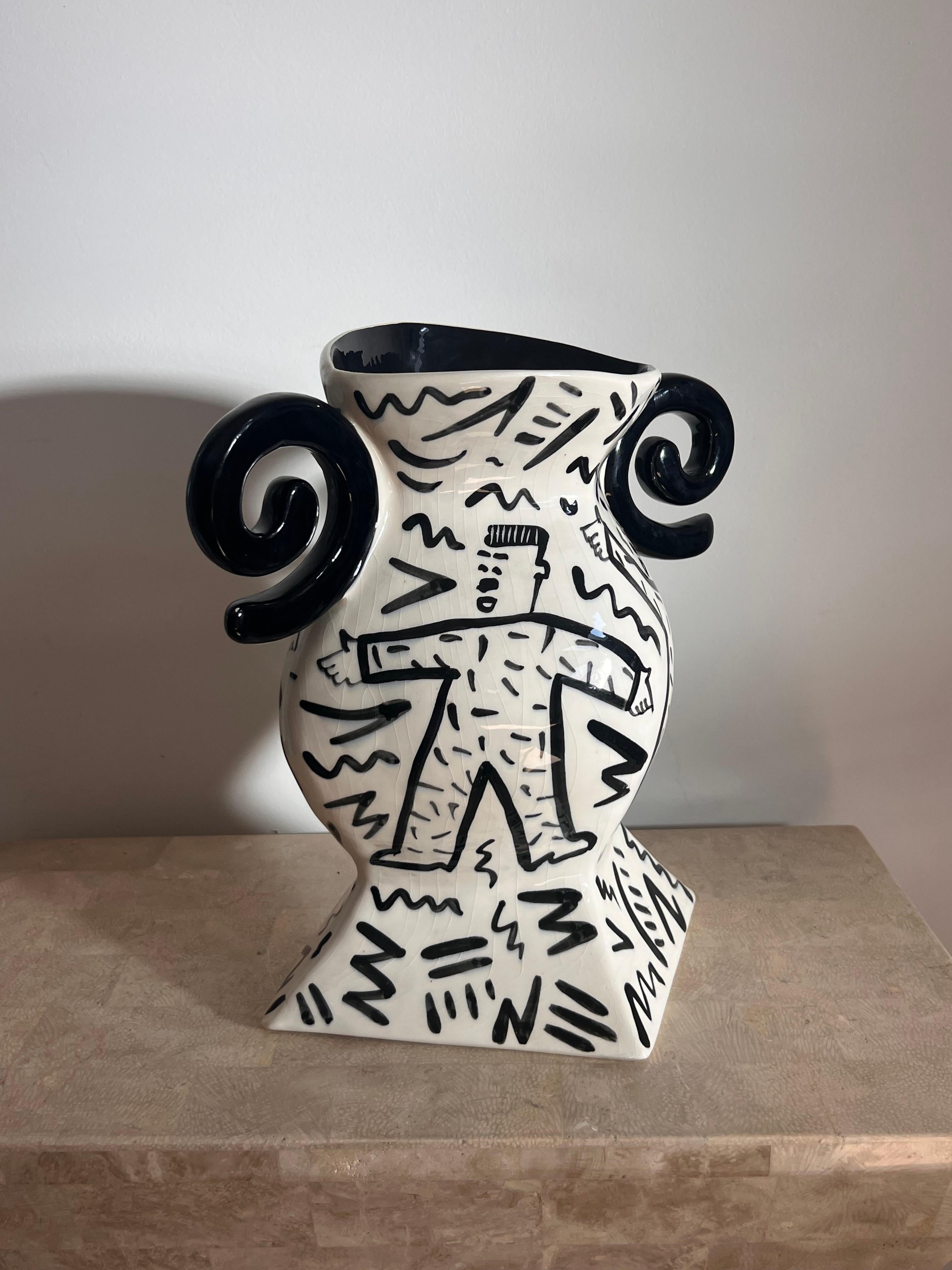 Vase postmoderne peint à la main par Jiri Bures, fin du 20e siècle en vente 4