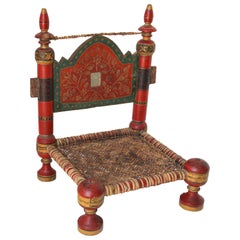 Chaise d'appoint indienne Rajasthani peinte à la main