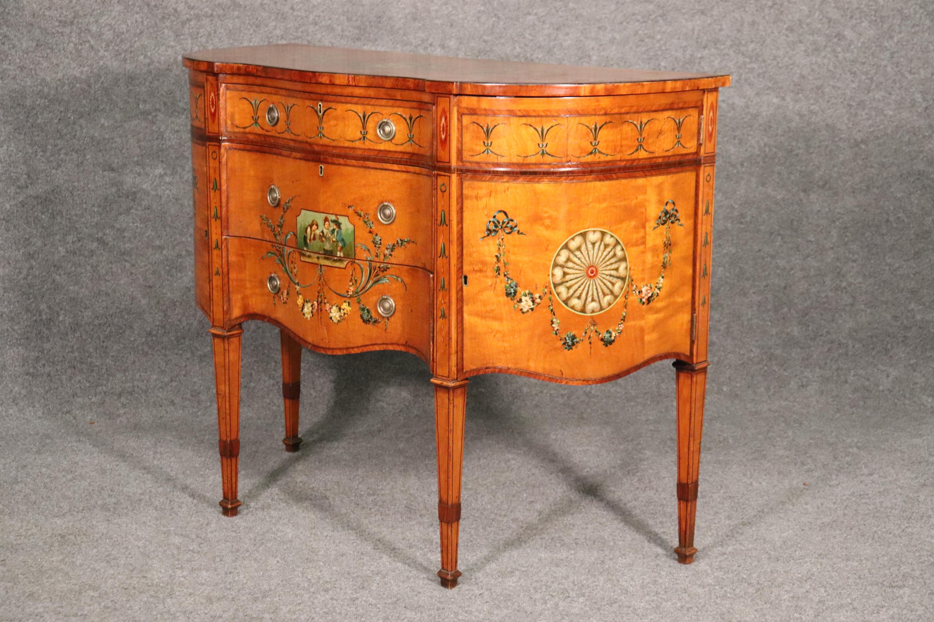 Hand Painted Satinwood English Adams Style Sideboard Buffet Server Circa 1920s In Good Condition In Swedesboro, NJ