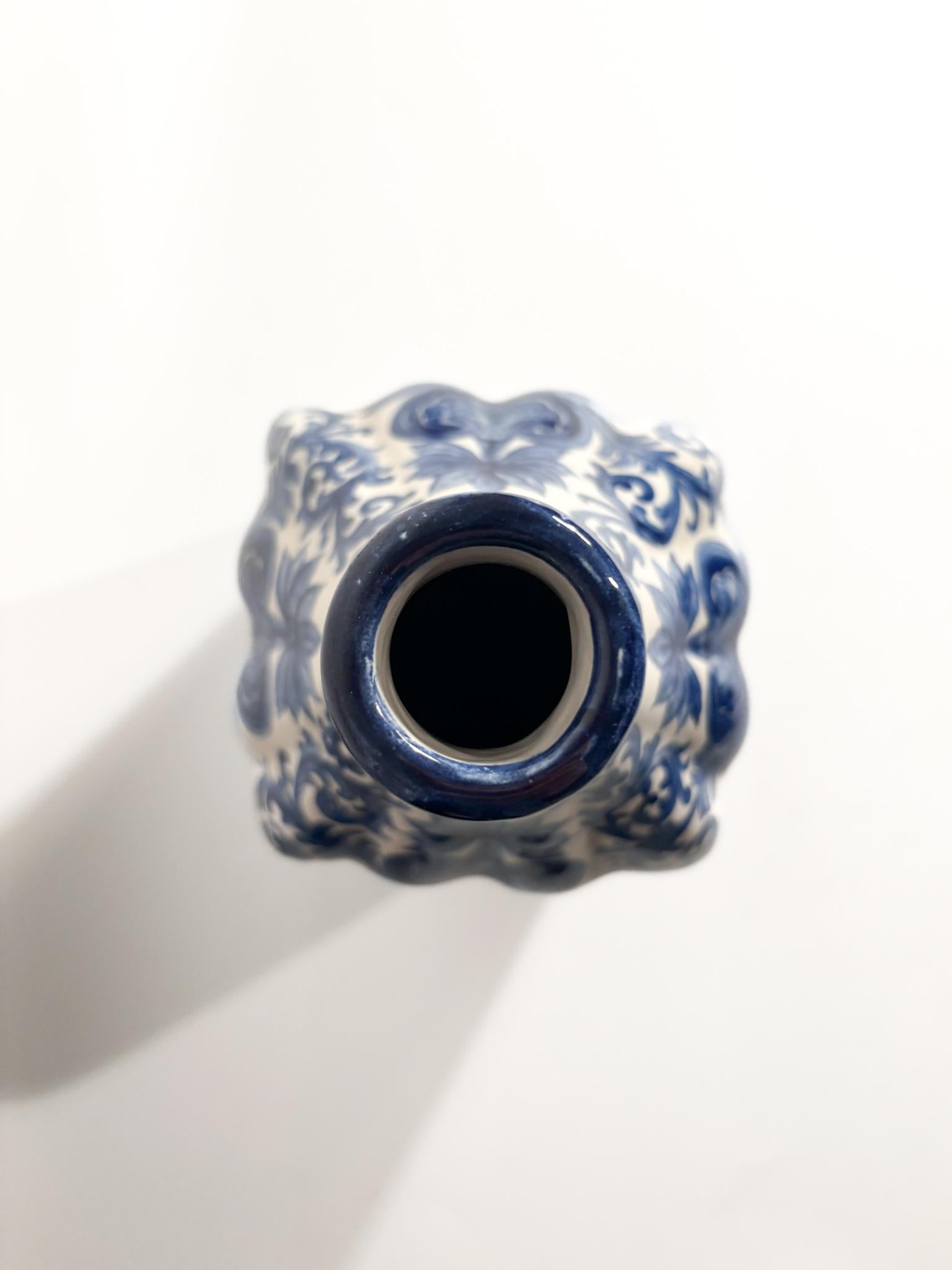 Vase en céramique de Savona peint à la main des années 1940 en vente 3
