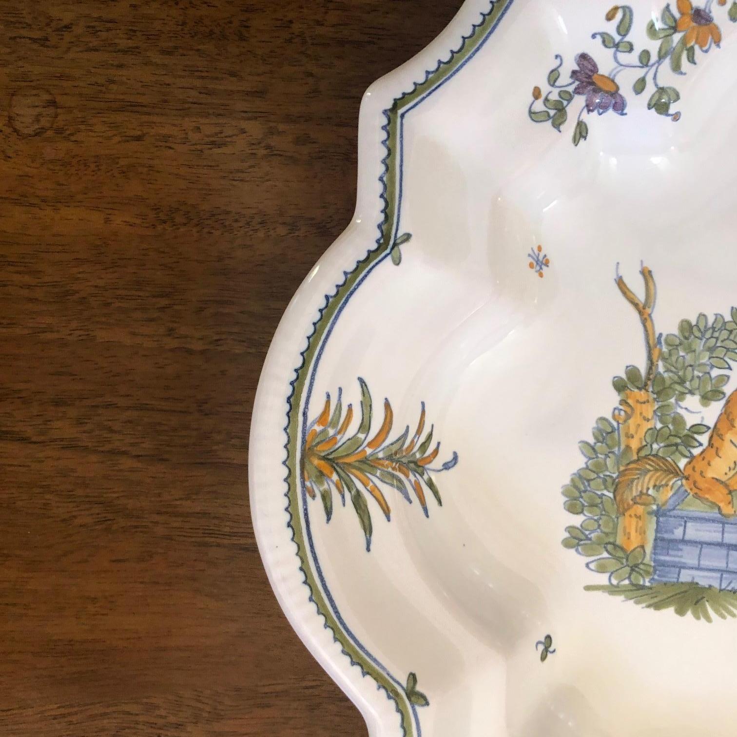20th Century Hand Painted Scalloped Moustiers Faïence Bowl For Sale