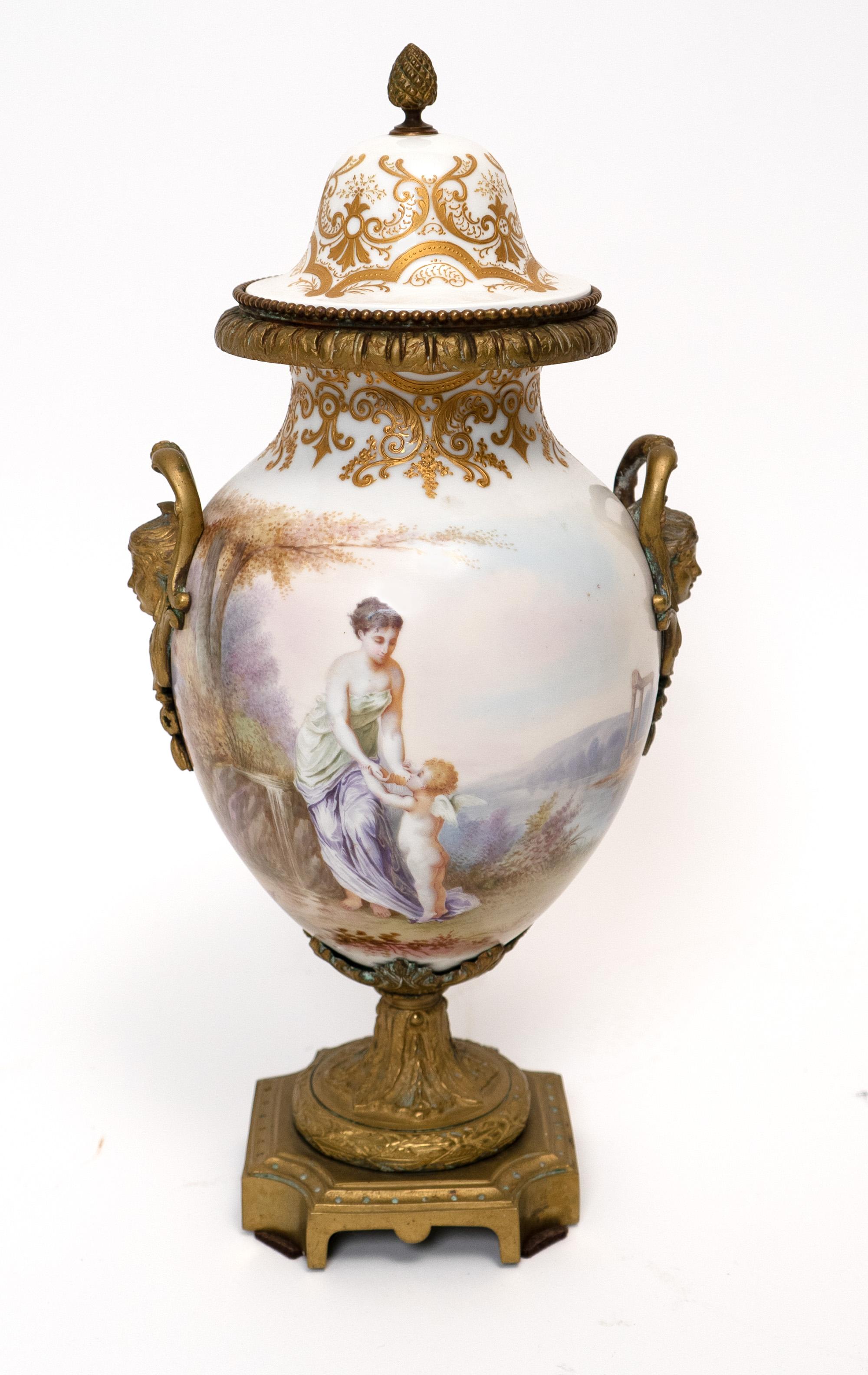 Hand-Painted Sèvres Porcelain Urn with Lid In Good Condition For Sale In Salt Lake City, UT