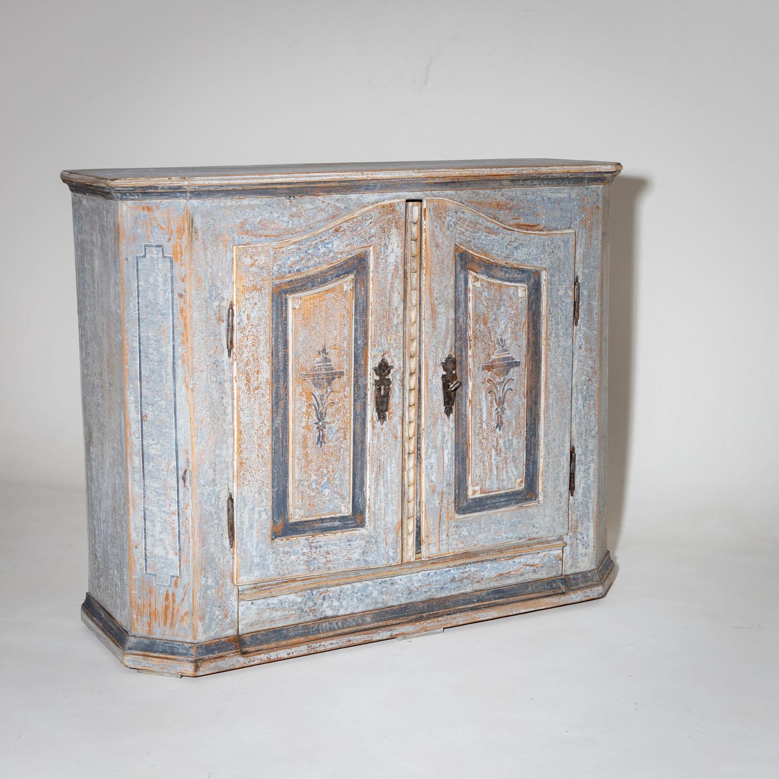 Hand-painted Sideboard, 18th Century In Good Condition For Sale In Greding, DE