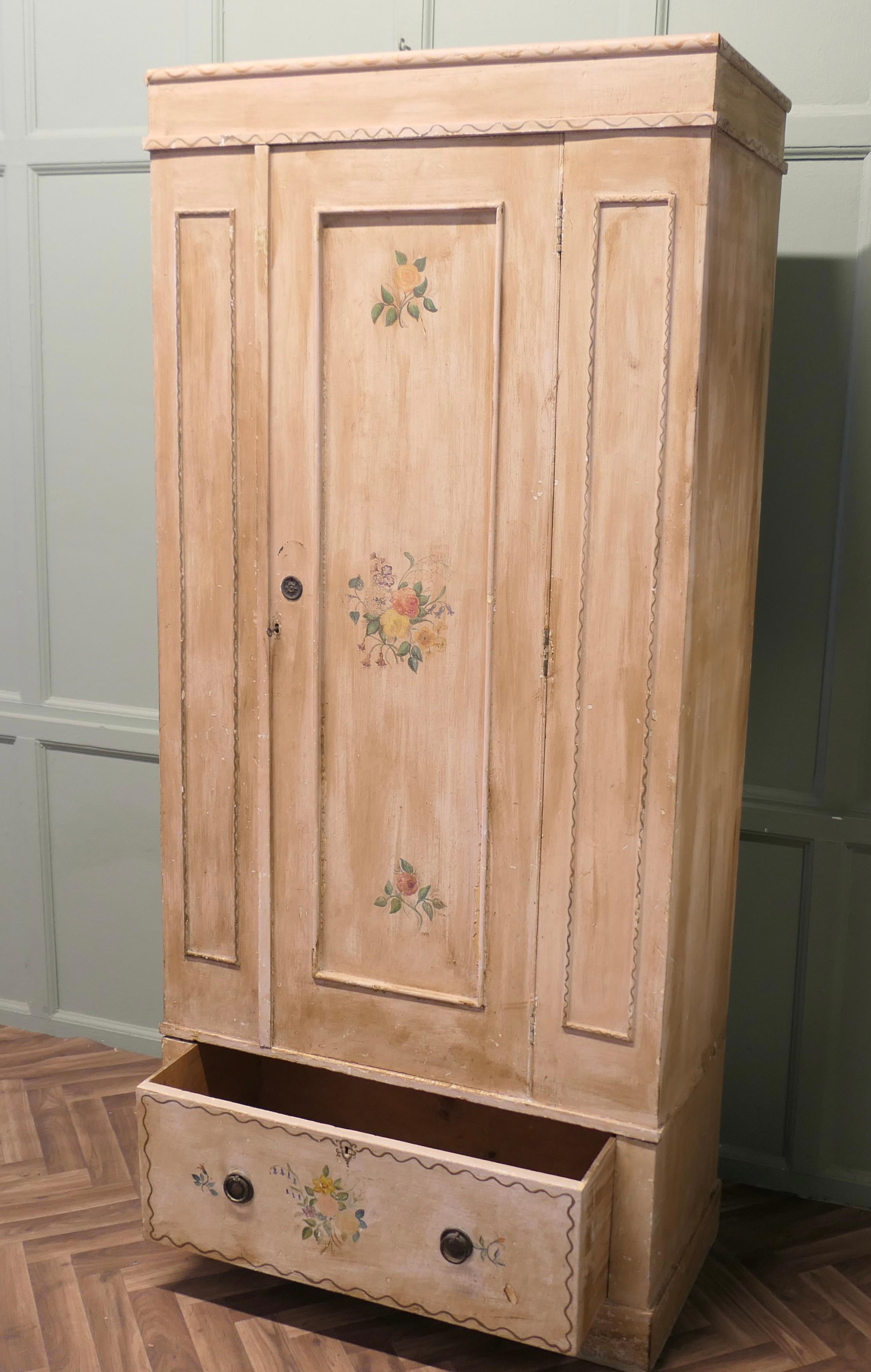 Armadio singolo dipinto a mano e decorato con fiori  Un buon armadio singolo in vendita 1