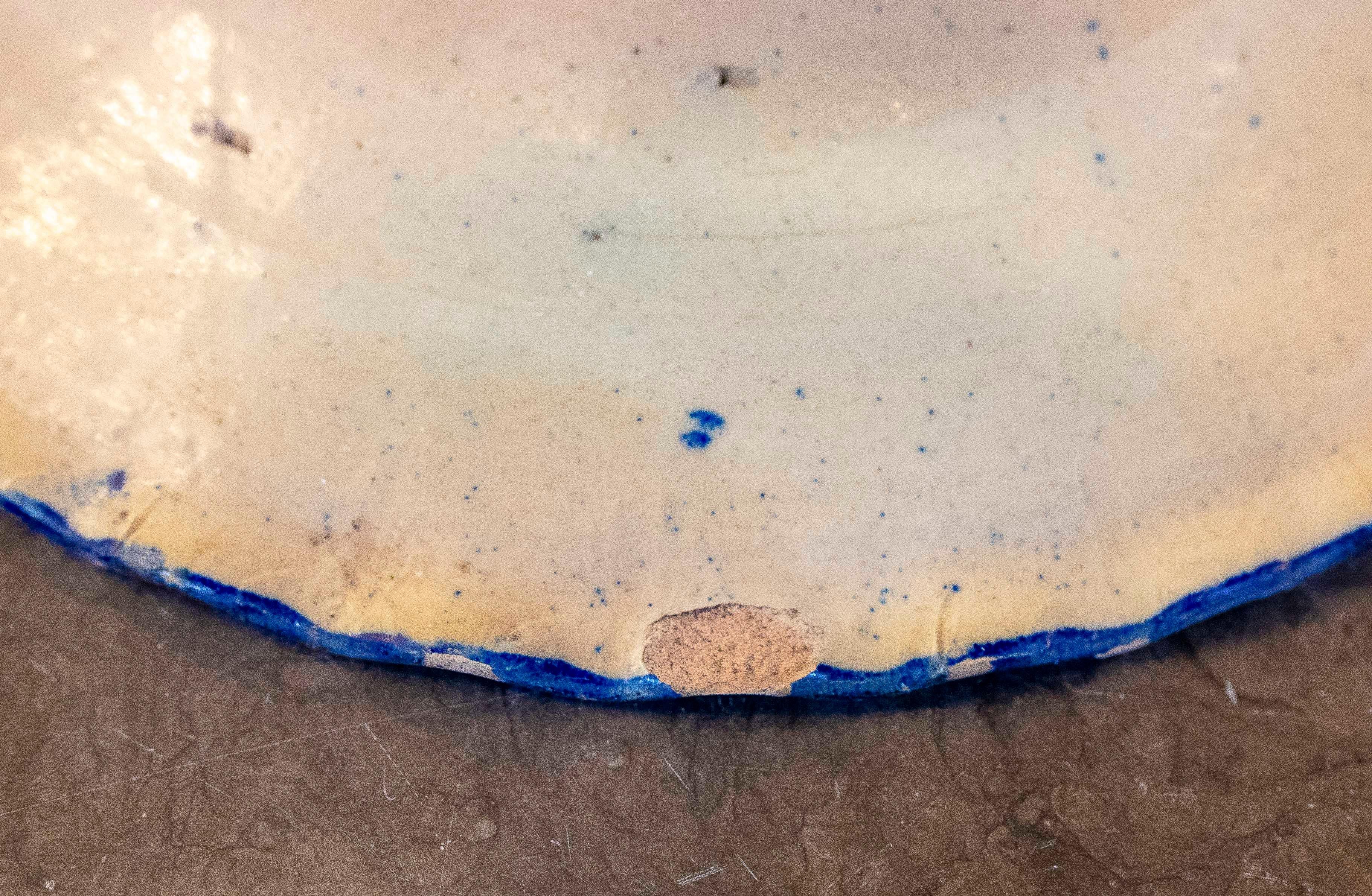 Plato Decorativo Español Pintado a Mano del Puente del Arzobispo Esmaltado en venta 6