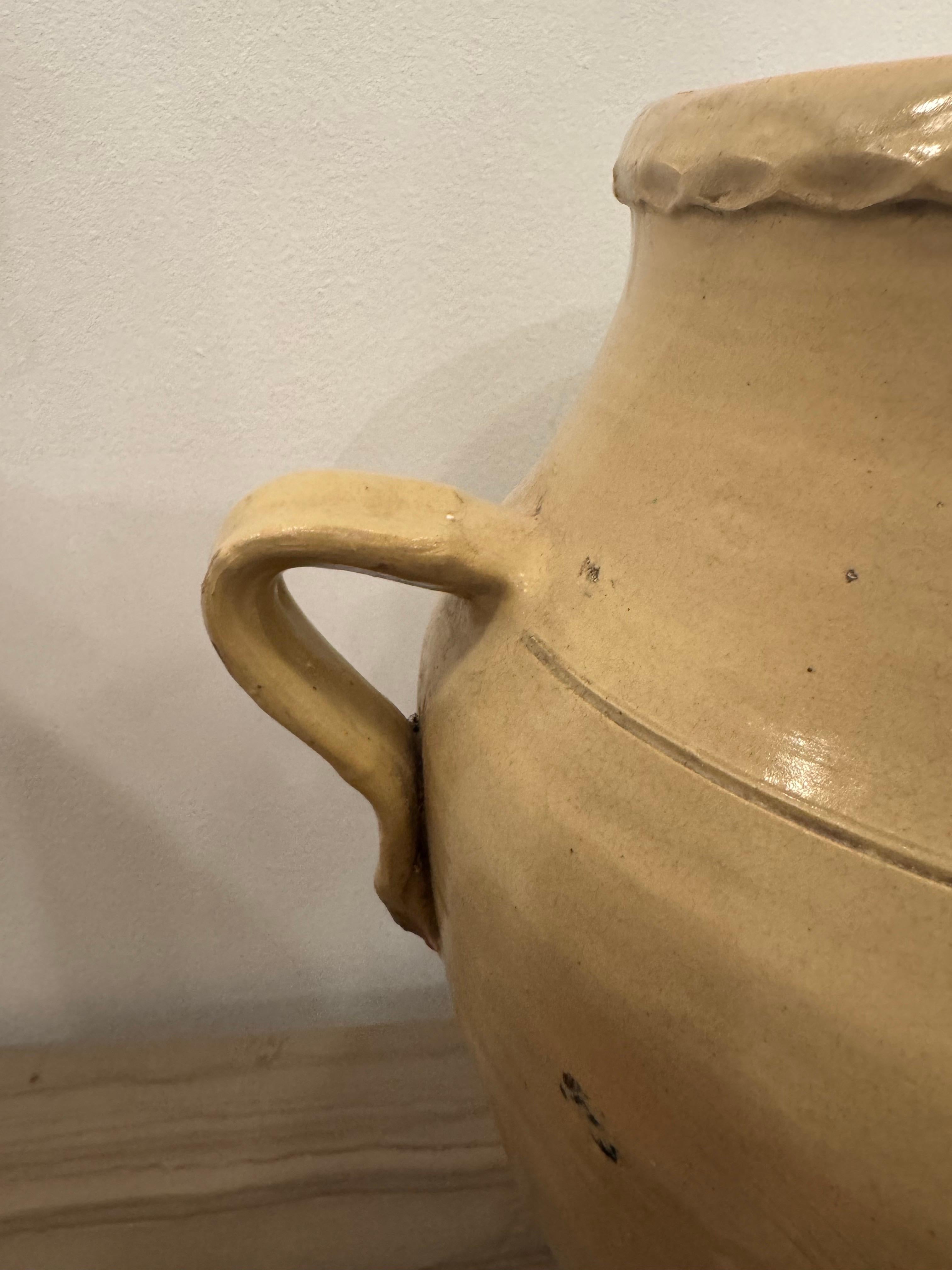 XIX secolo Hand Painted Spanish Terracotta Jar in vendita