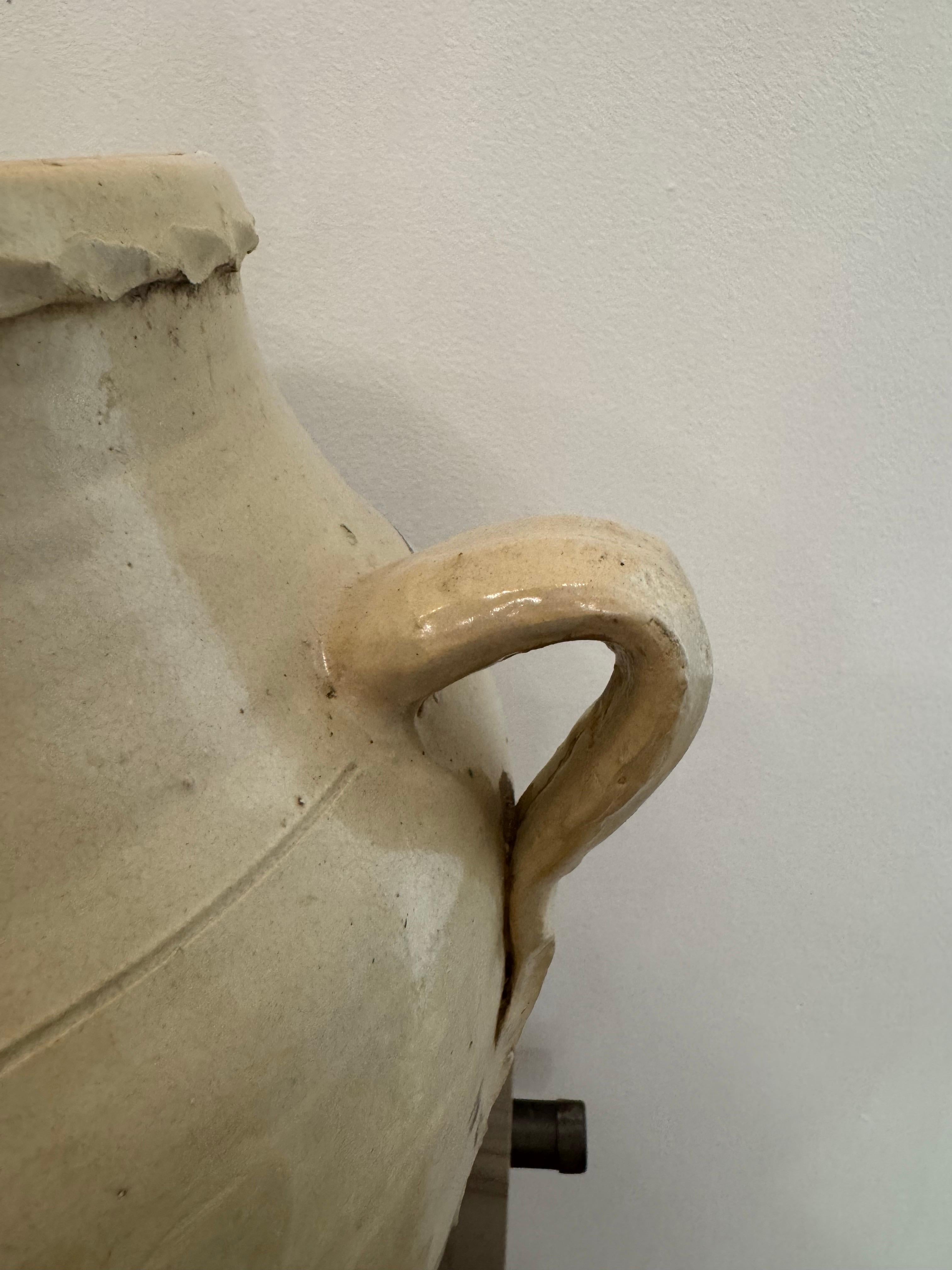 Hand Painted Spanish Terracotta Jar in vendita 1