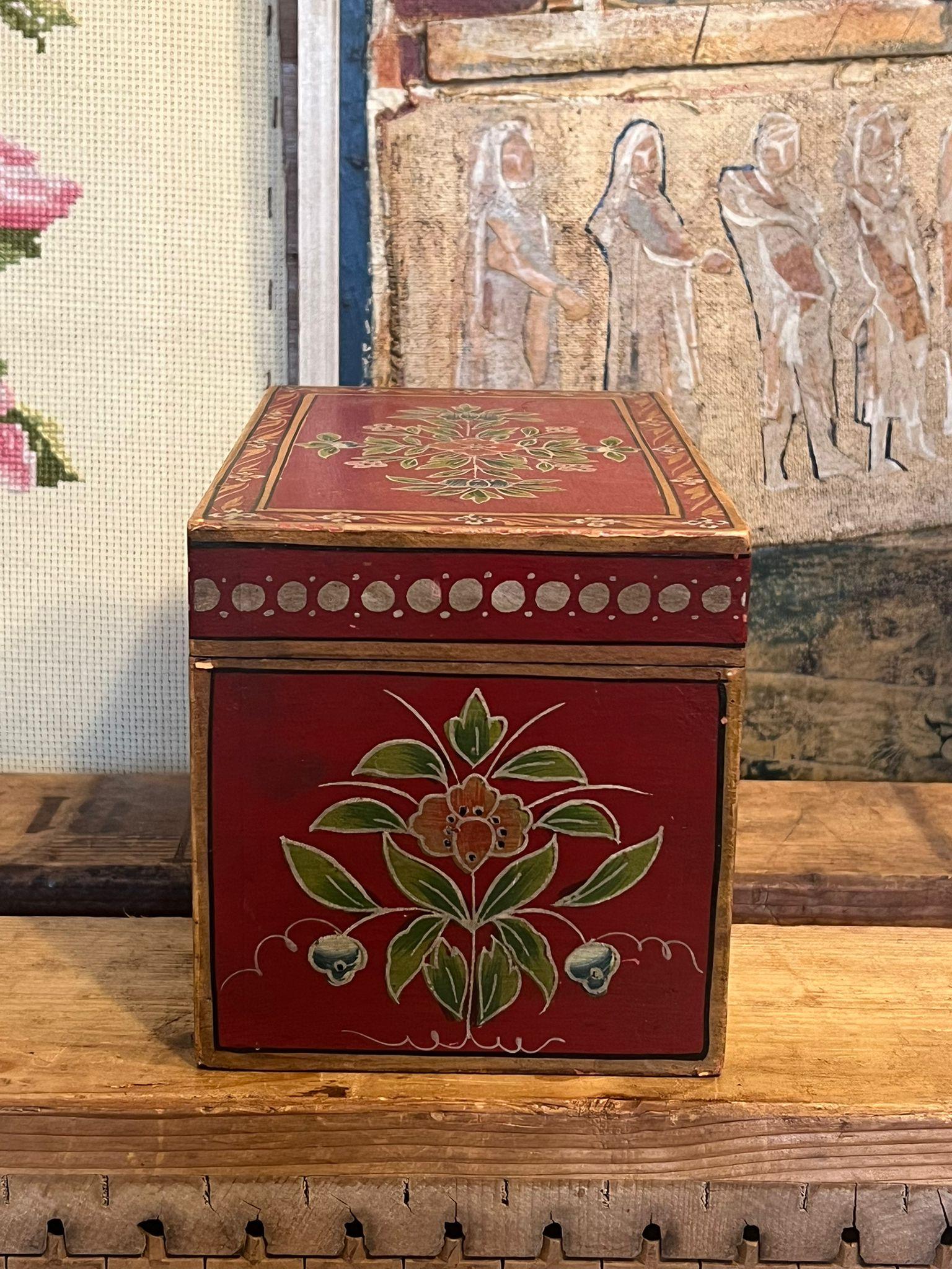 Hand Painted storage Jewelry Box - Made in India In Good Condition For Sale In Seattle, WA