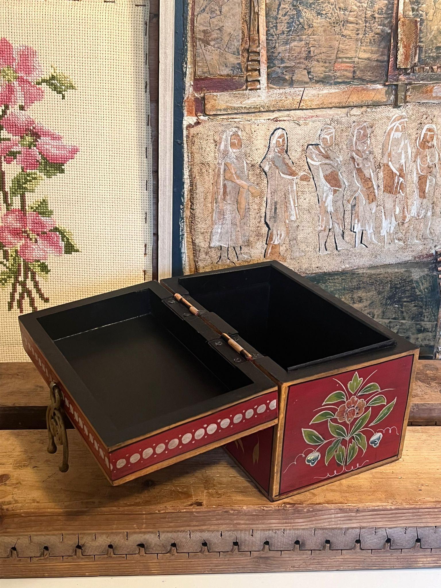 Hand Painted storage Jewelry Box - Made in India For Sale 3