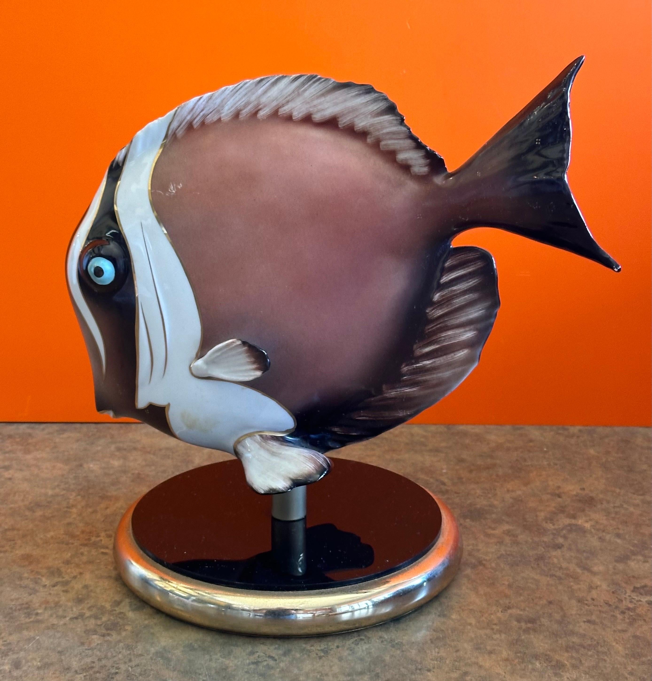 Sculpture de poisson stylisée peinte à la main par Giulia Mangani pour Oggetti Bon état - En vente à San Diego, CA
