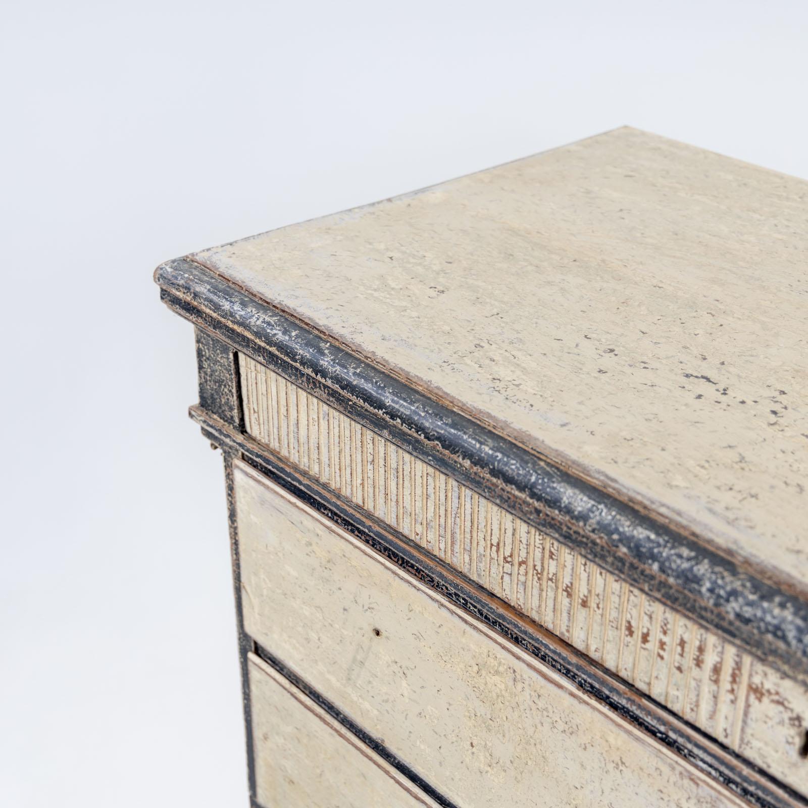 Hand-painted tall Chest of Drawers, Gustavian, Sweden, Early 19th Century 5