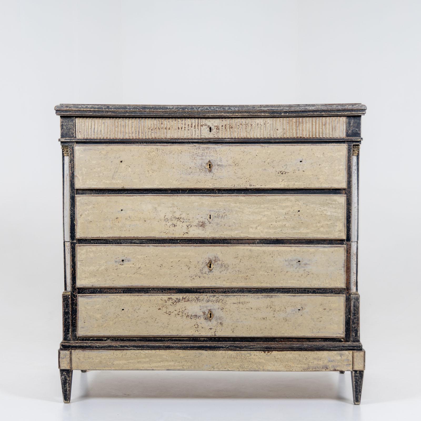 Hand-painted tall Chest of Drawers, Gustavian, Sweden, Early 19th Century For Sale 3
