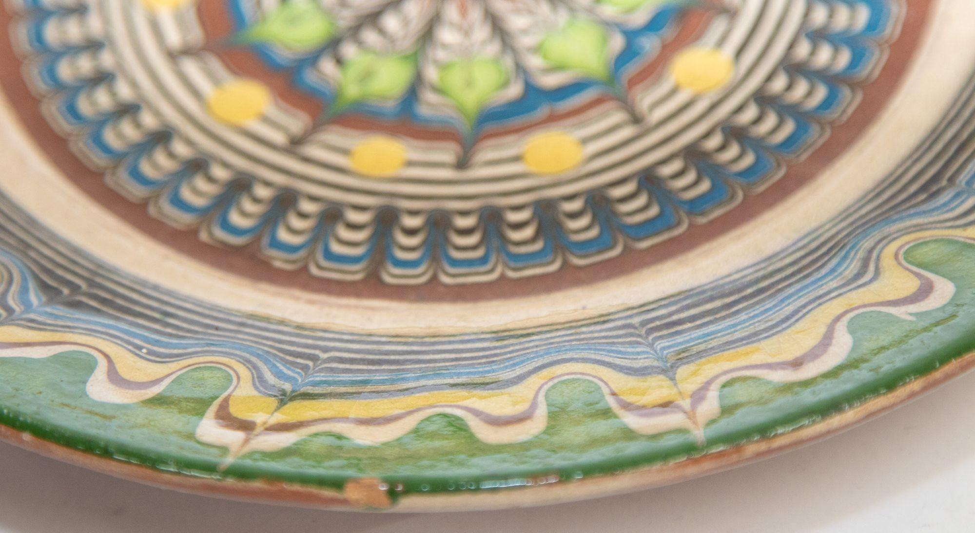 Assiette décorative en terre cuite peinte à la main, ancienne poterie danoise en vente 2