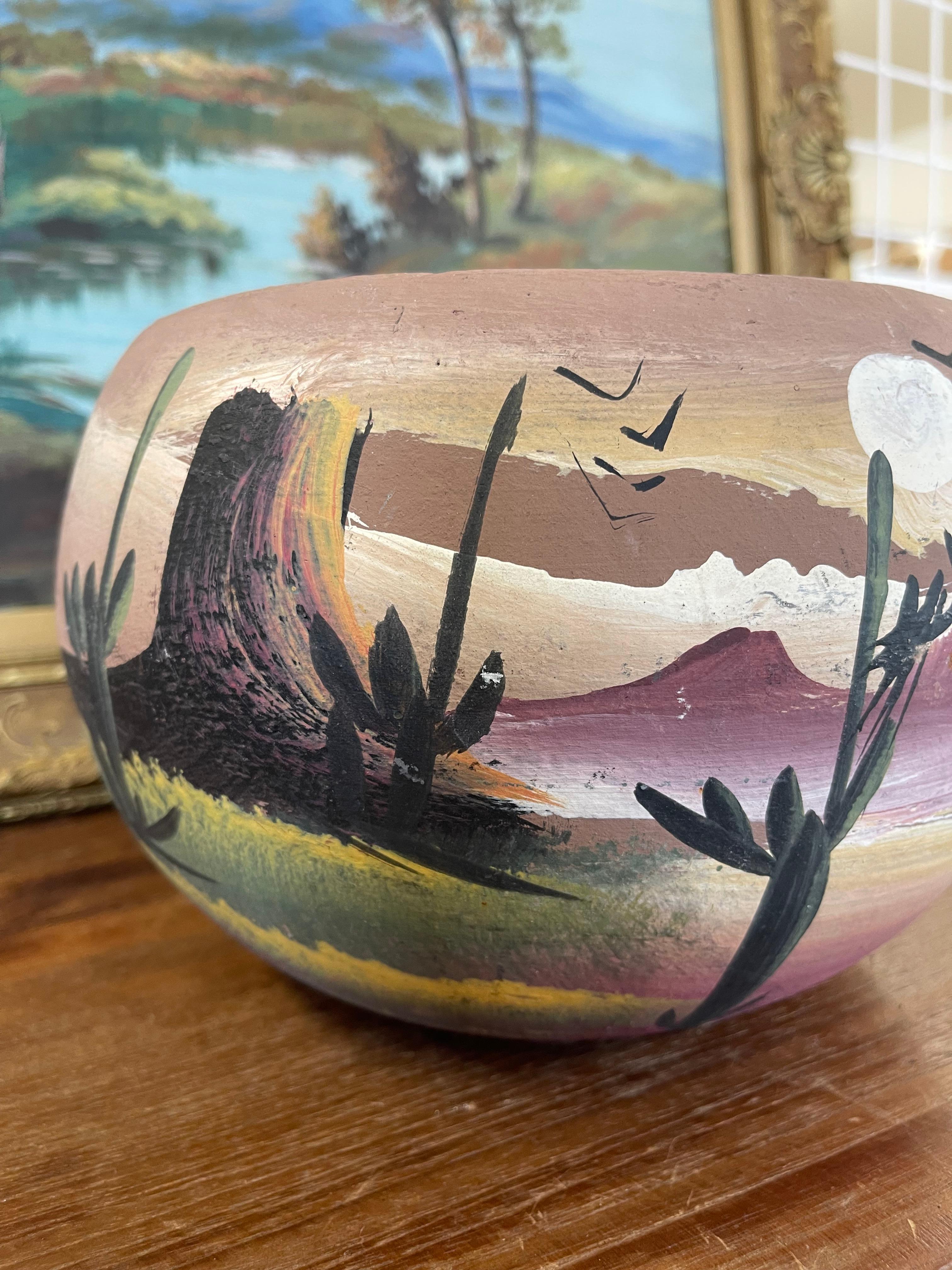 Mid-Century Modern Pot en terre cuite peint à la main, marqué 