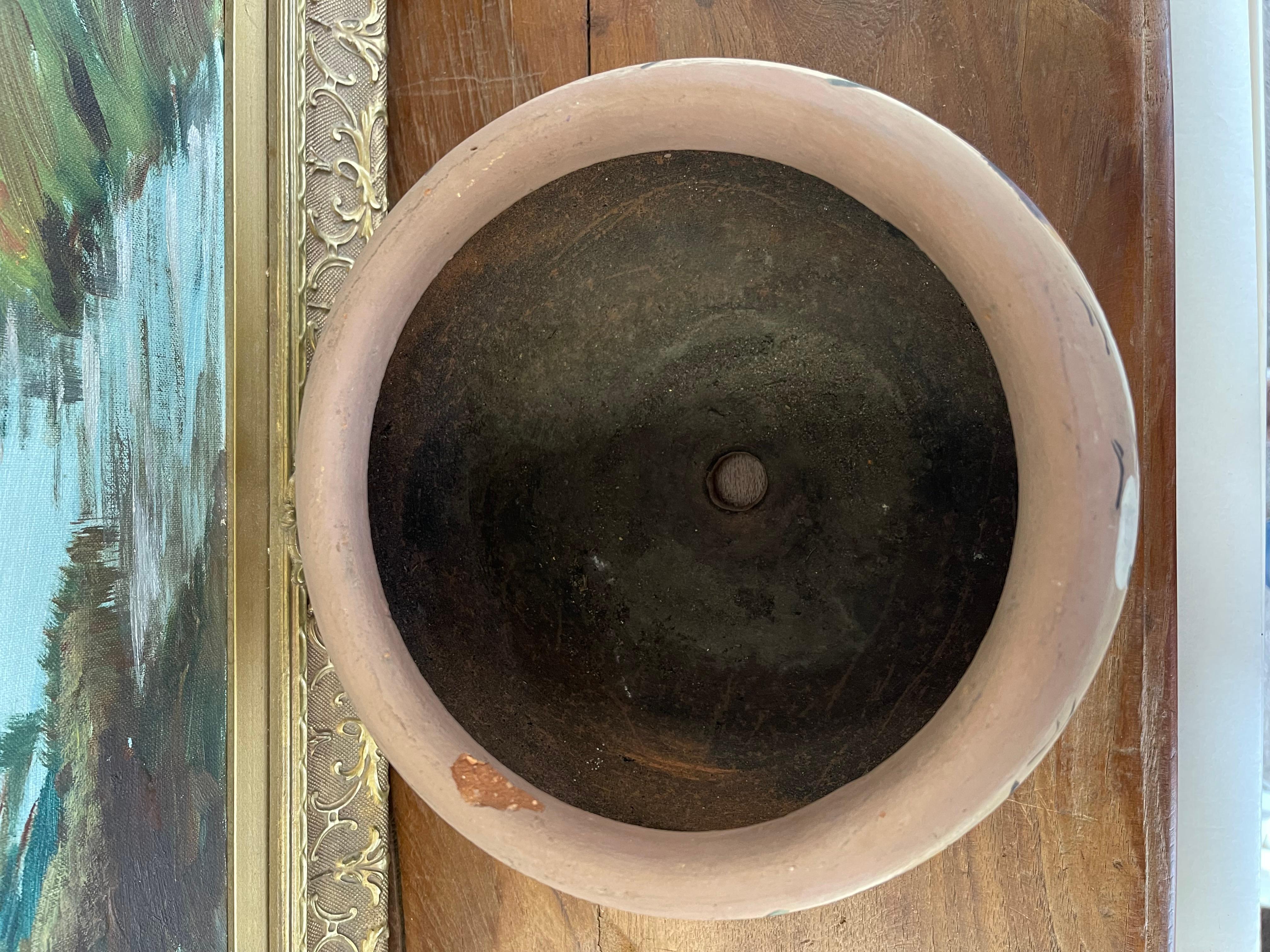 Céramique Pot en terre cuite peint à la main, marqué 