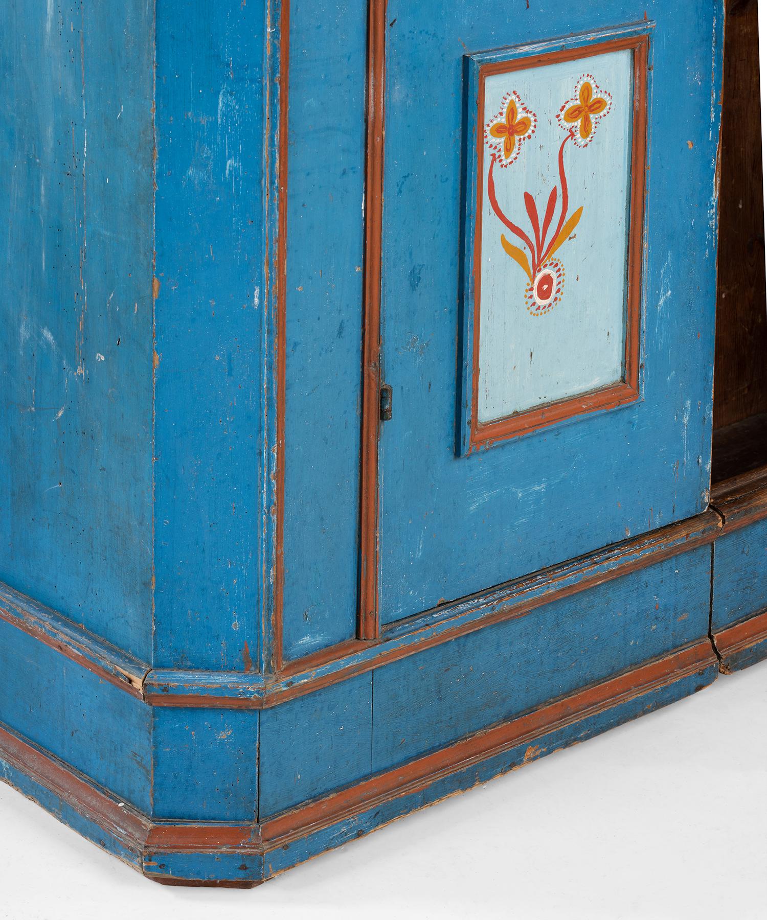 Hand Painted Two-Door Cabinet, Sweden, 19th Century In Good Condition In Culver City, CA