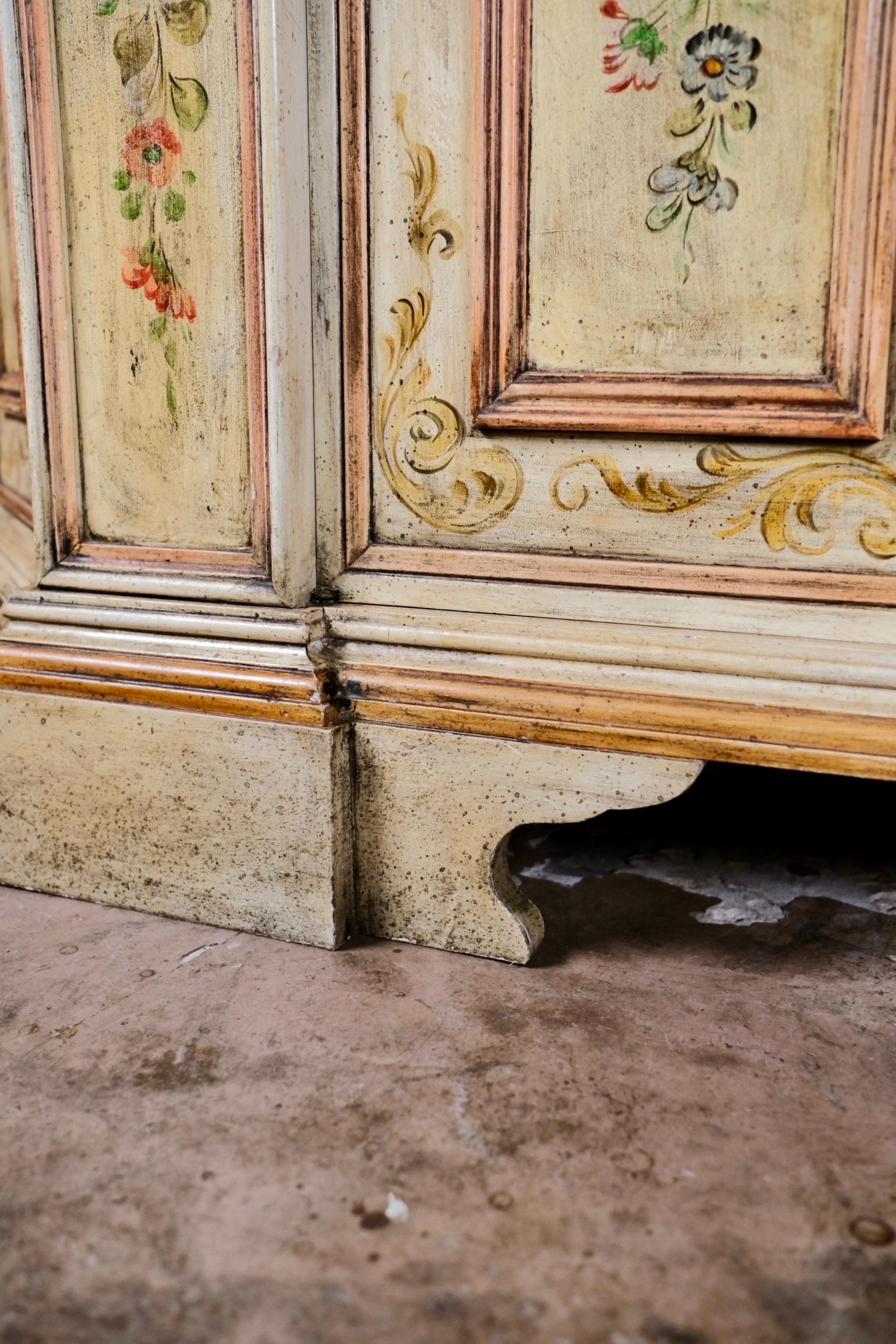 Hand-painted Venetian style sideboard or console, Italy, 1950s For Sale 11