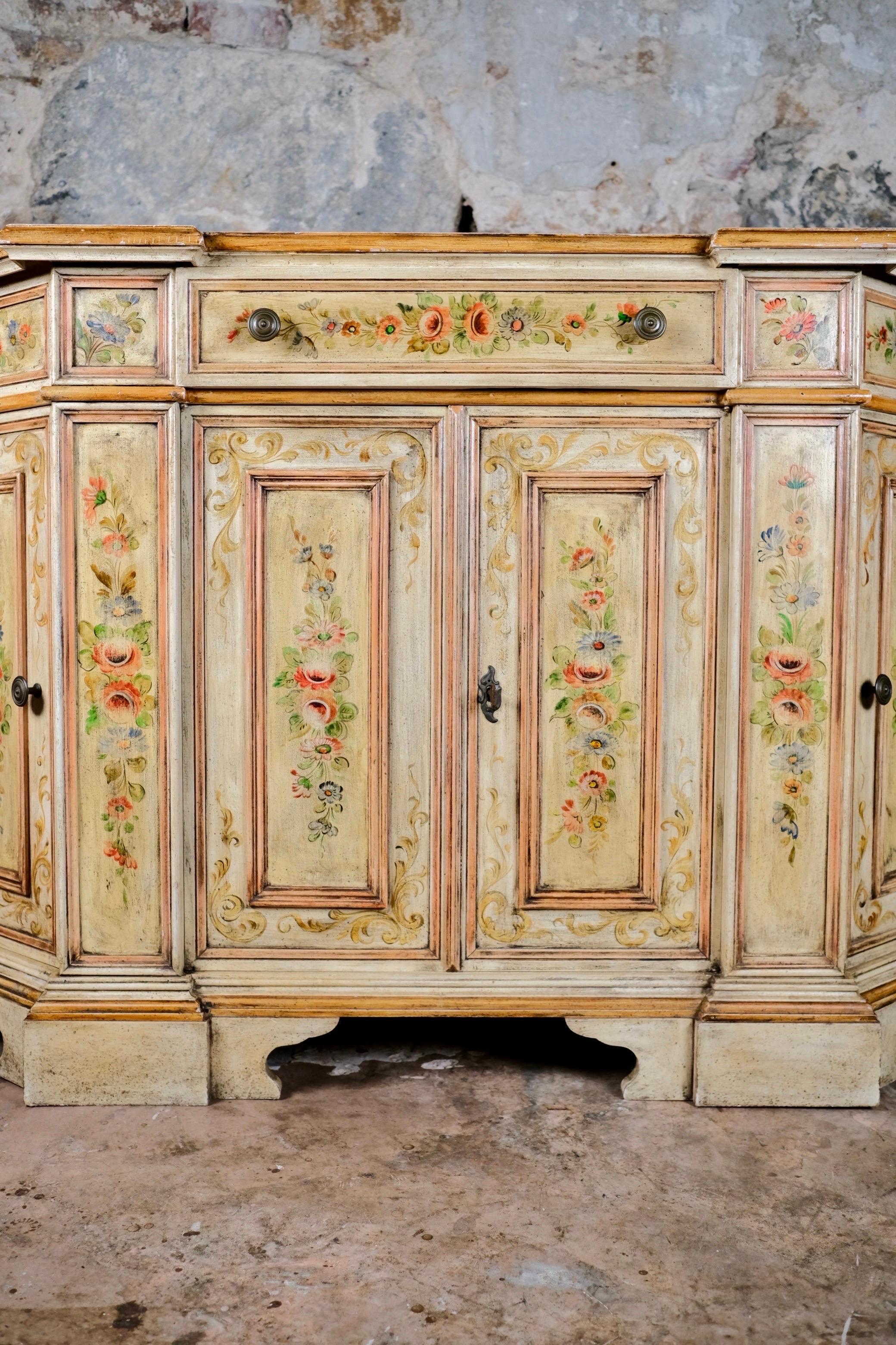 Hand-painted Venetian style sideboard or console, Italy, 1950s For Sale 2