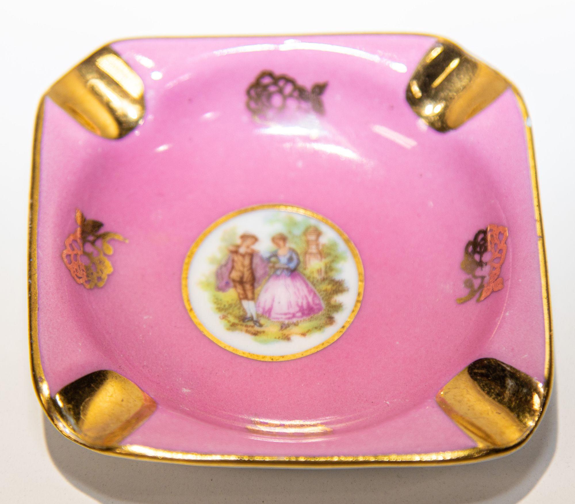 Vintage Ashtrays Bavaria Germany Set of Two Hand-Painted Fine Porcelain In Good Condition For Sale In North Hollywood, CA