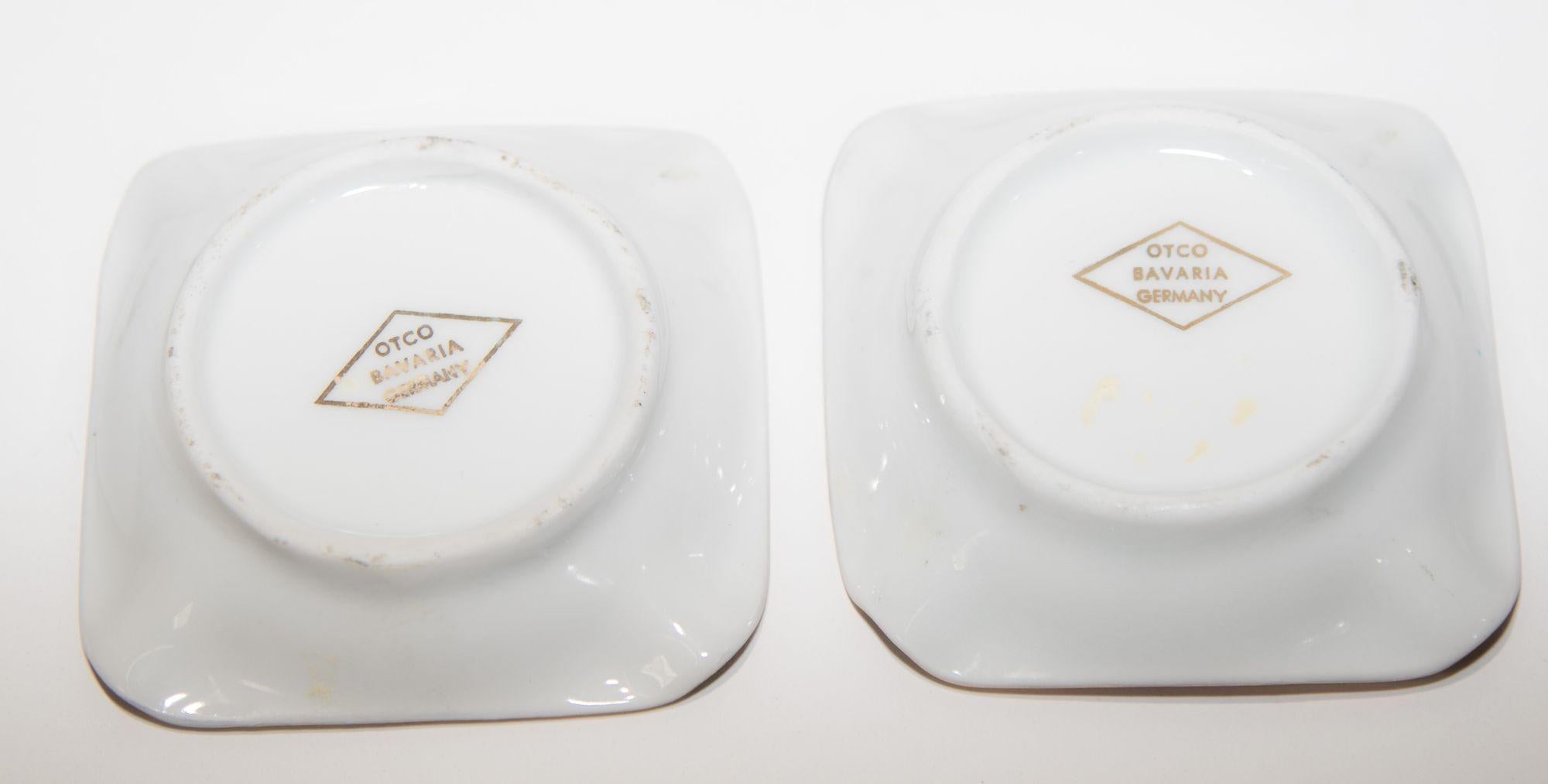 20th Century Vintage Ashtrays Bavaria Germany Set of Two Hand-Painted Fine Porcelain For Sale