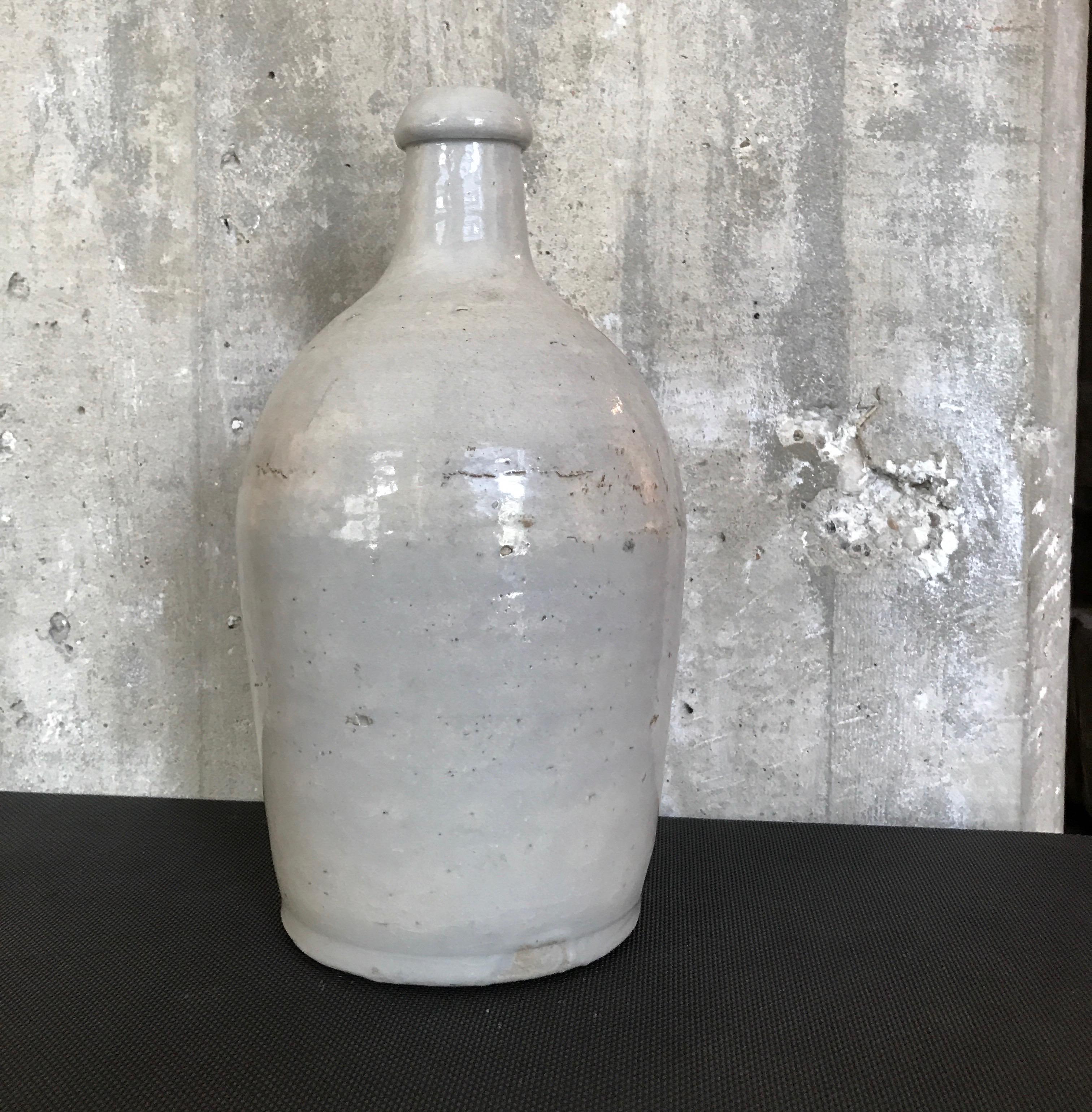 Hand Painted Vintage Japanese Sake Bottle In Good Condition In New York, NY