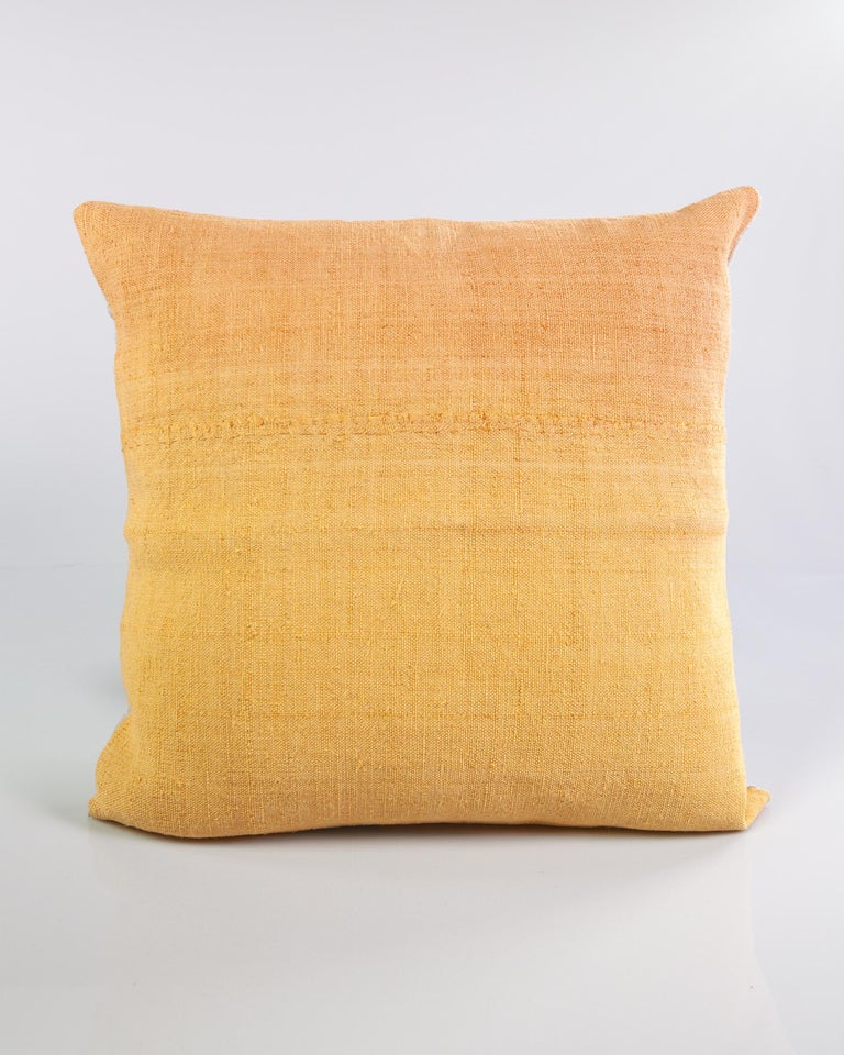 These one-of-a-kind linen pillows are handmade in Palma de Mallorca, Spain. Each of these pillows' hand-mixed colors is inspired by the light and color of this island, and the artisans hand paint each piece for layered texture and depth.

Size: