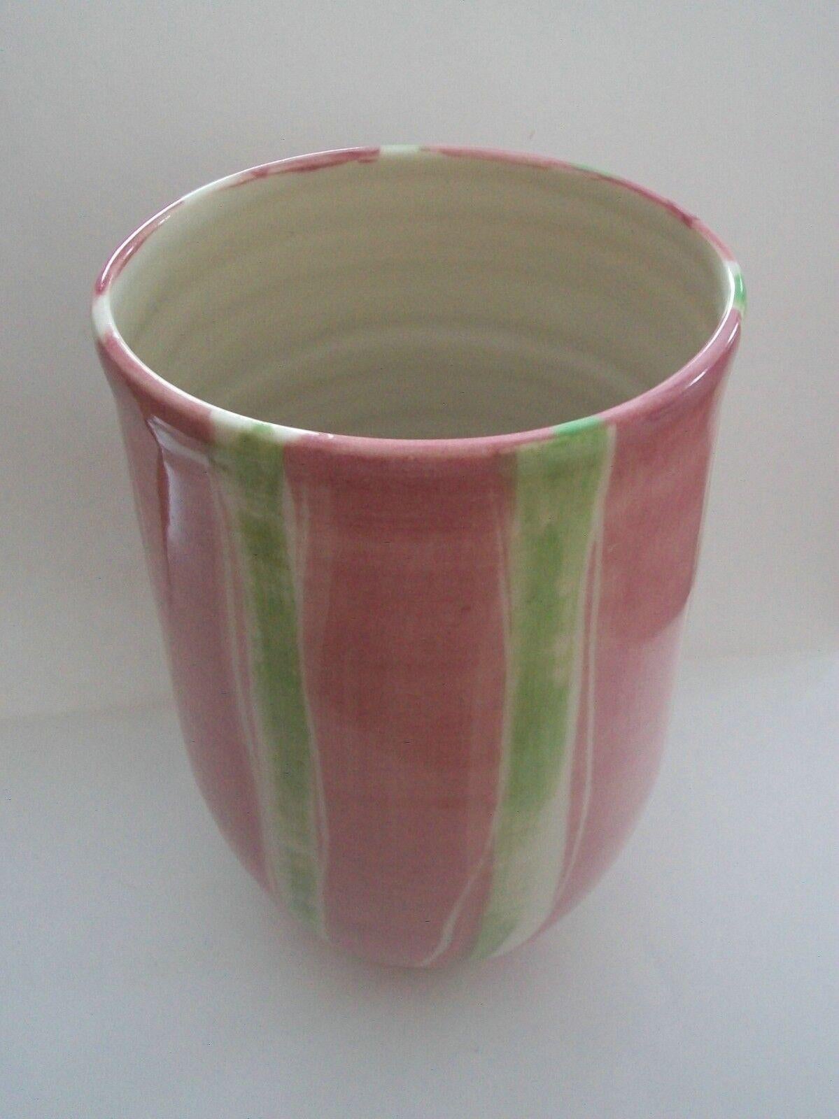 Hand Painted Wheel Thrown & Manipulated Porcelain Vase by Bender, 20th Century For Sale 1