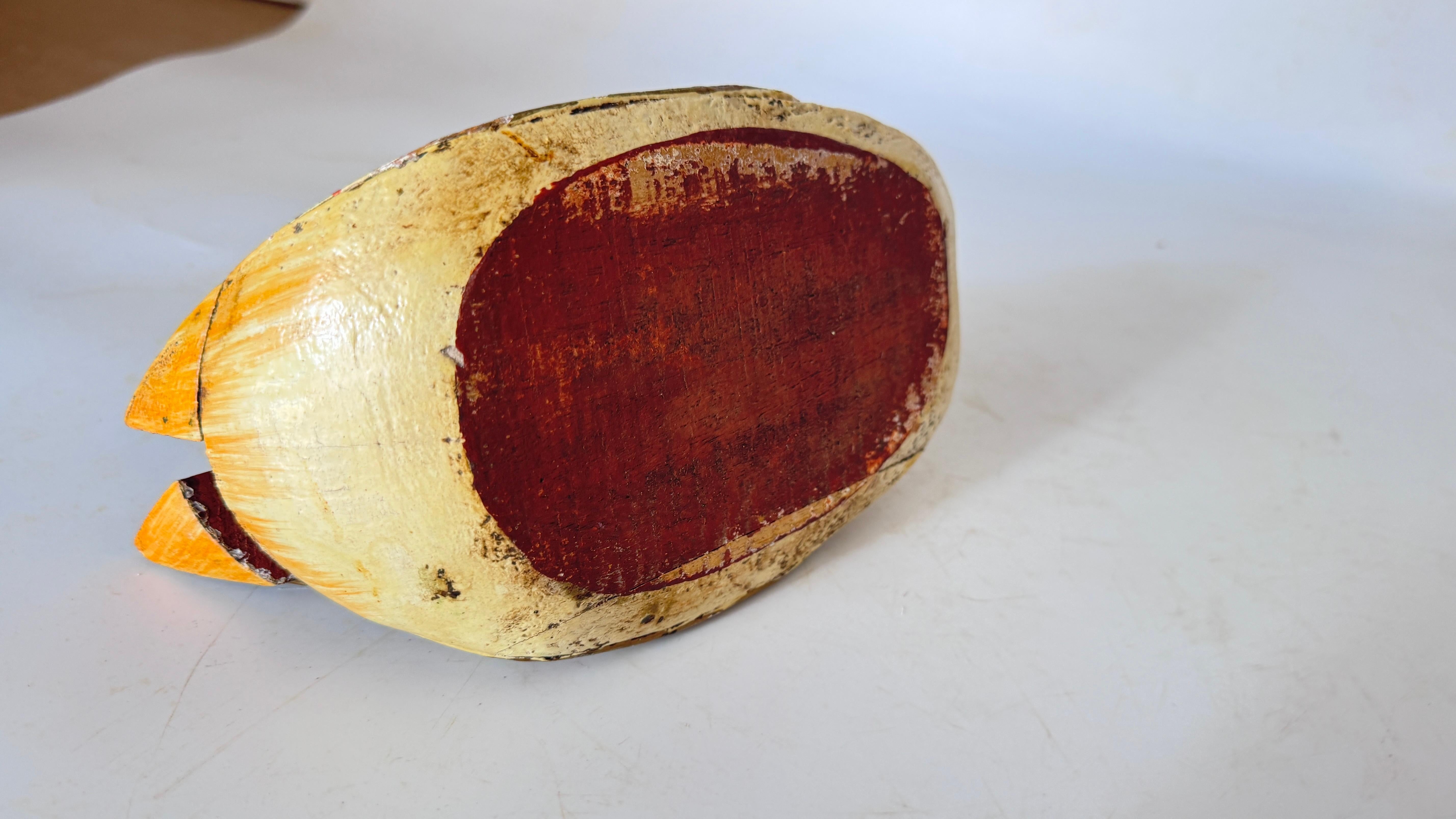 Handbemalte Holzkiste - Stilisierte Vogelform - Volkskunst aus Rajasthan, Indien - im Angebot 6