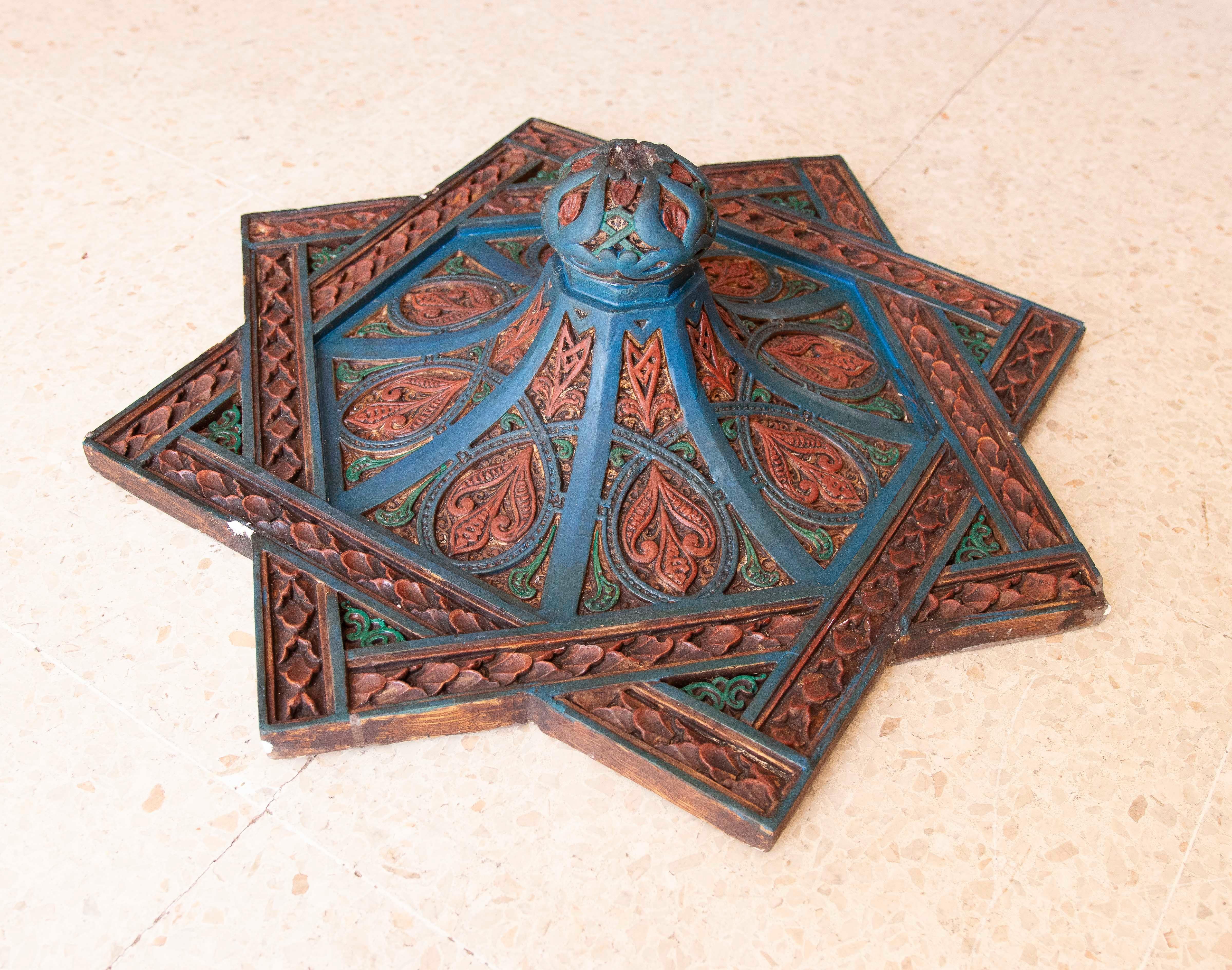 Hand Painted Wooden Moorish Style Ceiling Keystone for Center Room In Good Condition For Sale In Marbella, ES