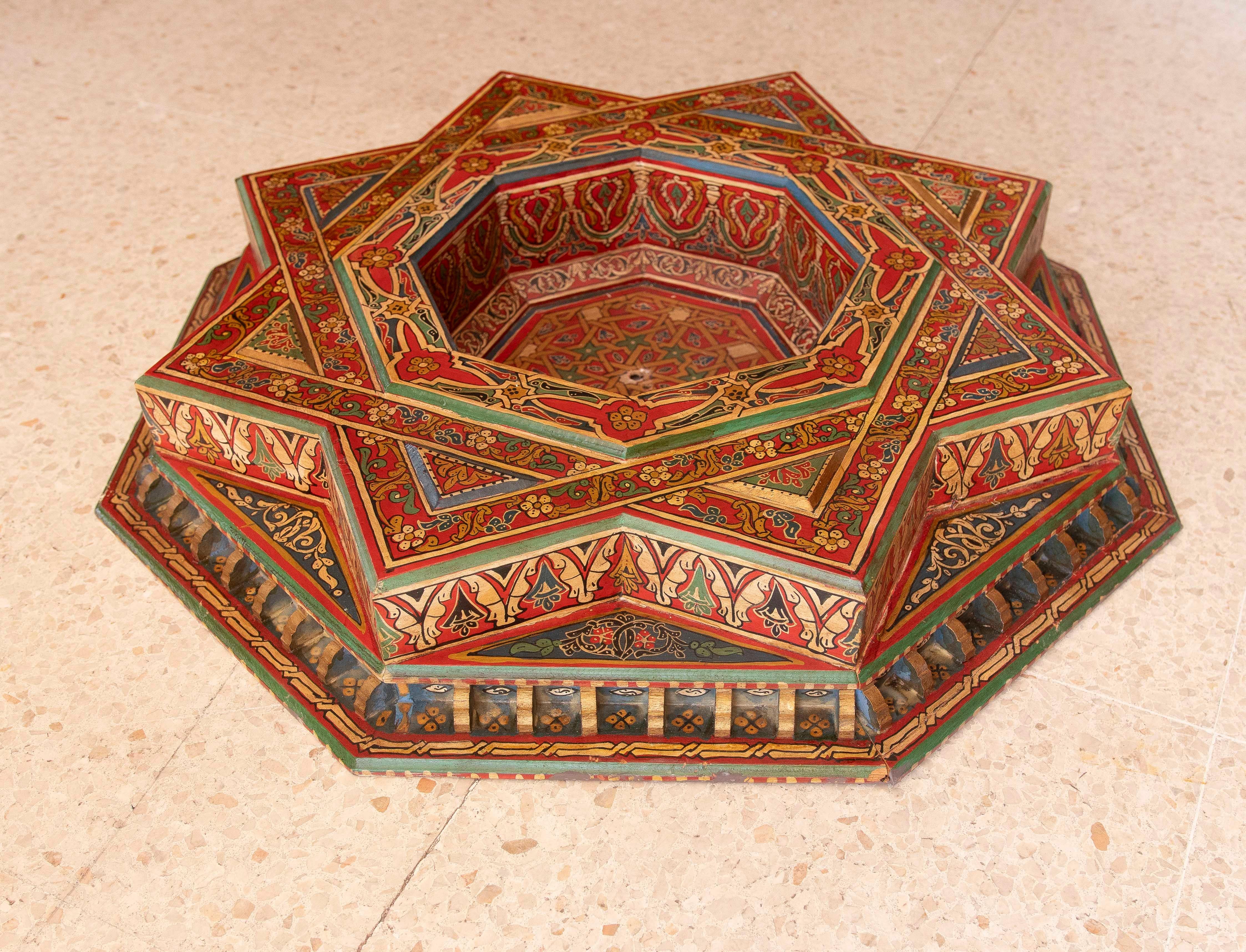 Hand Painted Wooden Moorish Style Ceiling Keystone for Center Room In Good Condition For Sale In Marbella, ES