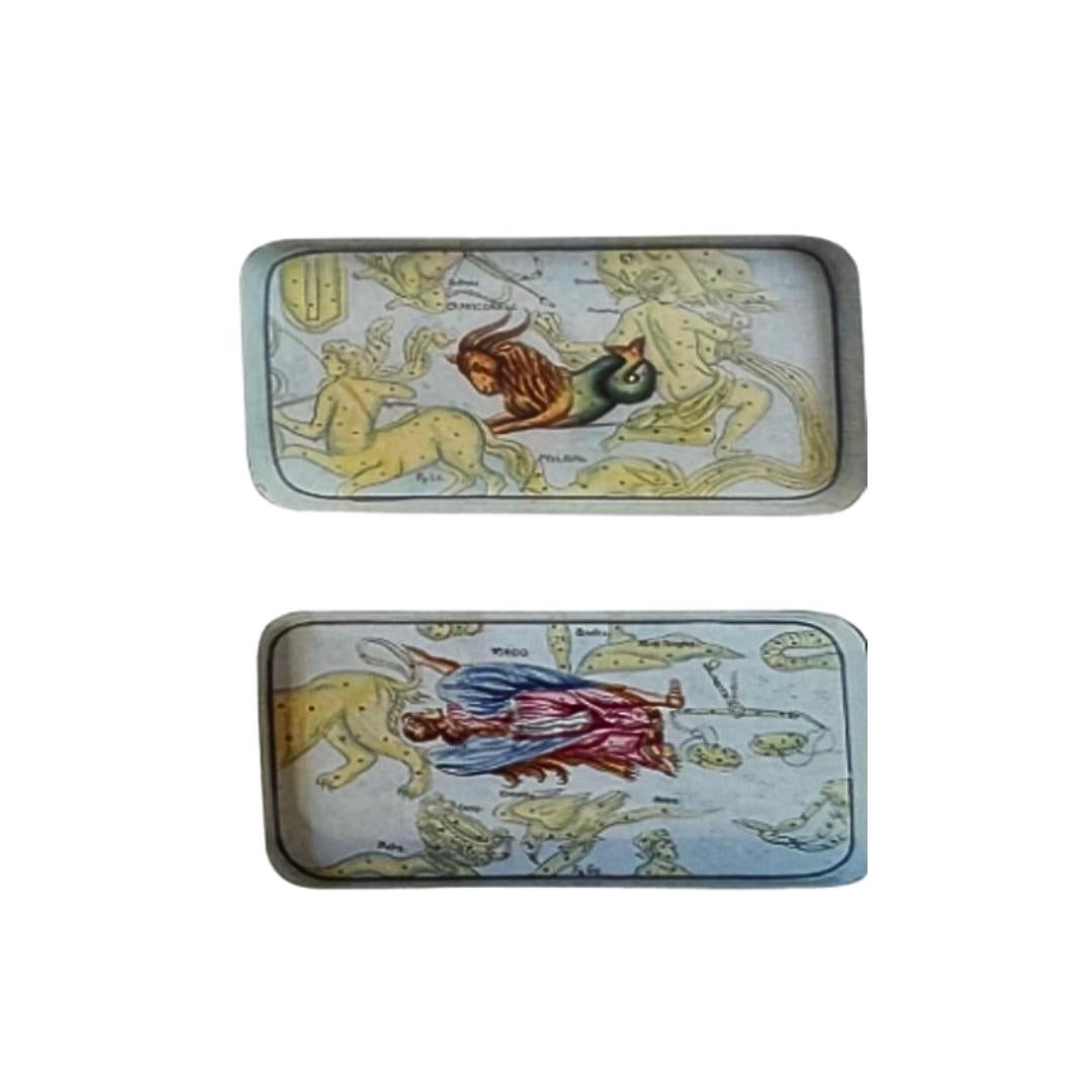 Peint à la main Plateaux en fer peints à la main en fonction des signes du Zodiac - Lot de 12 en vente