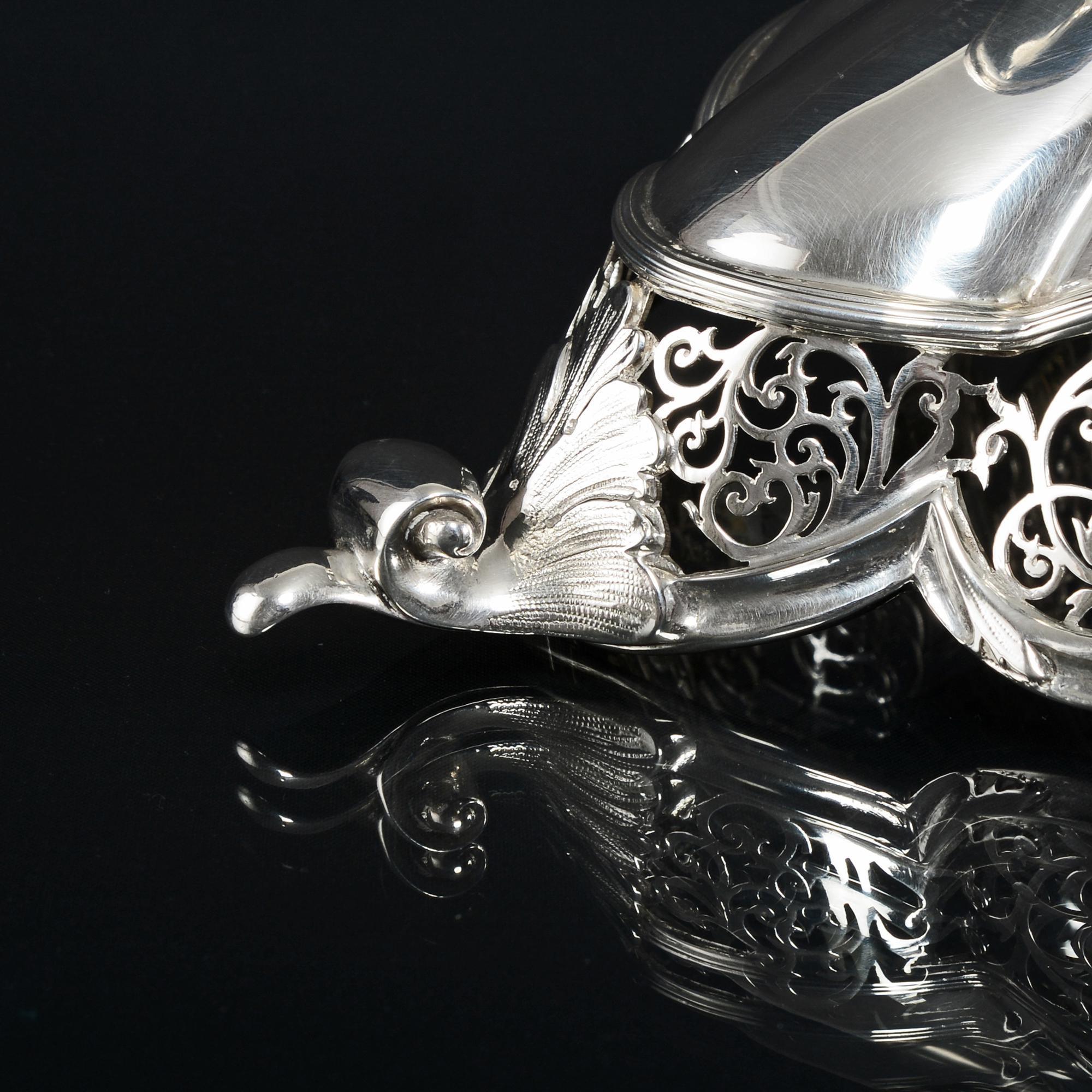 Hand-Pierced Silver Fruit or Bread Basket For Sale 2