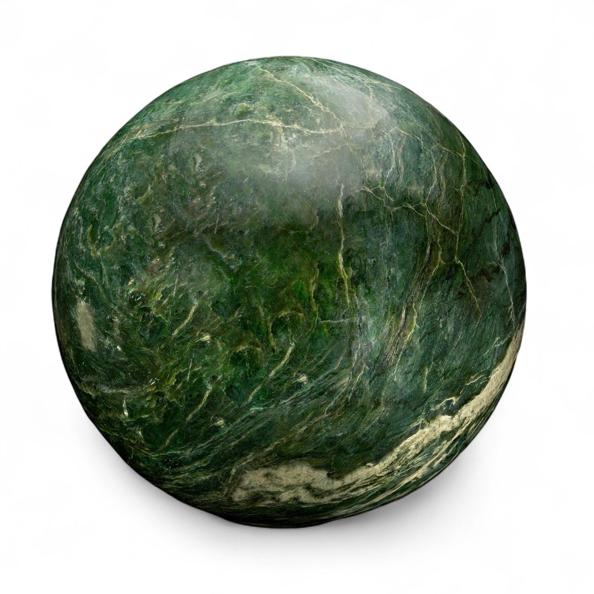 Sfera di giada lucidata a mano - 65 Lb. in vendita 1