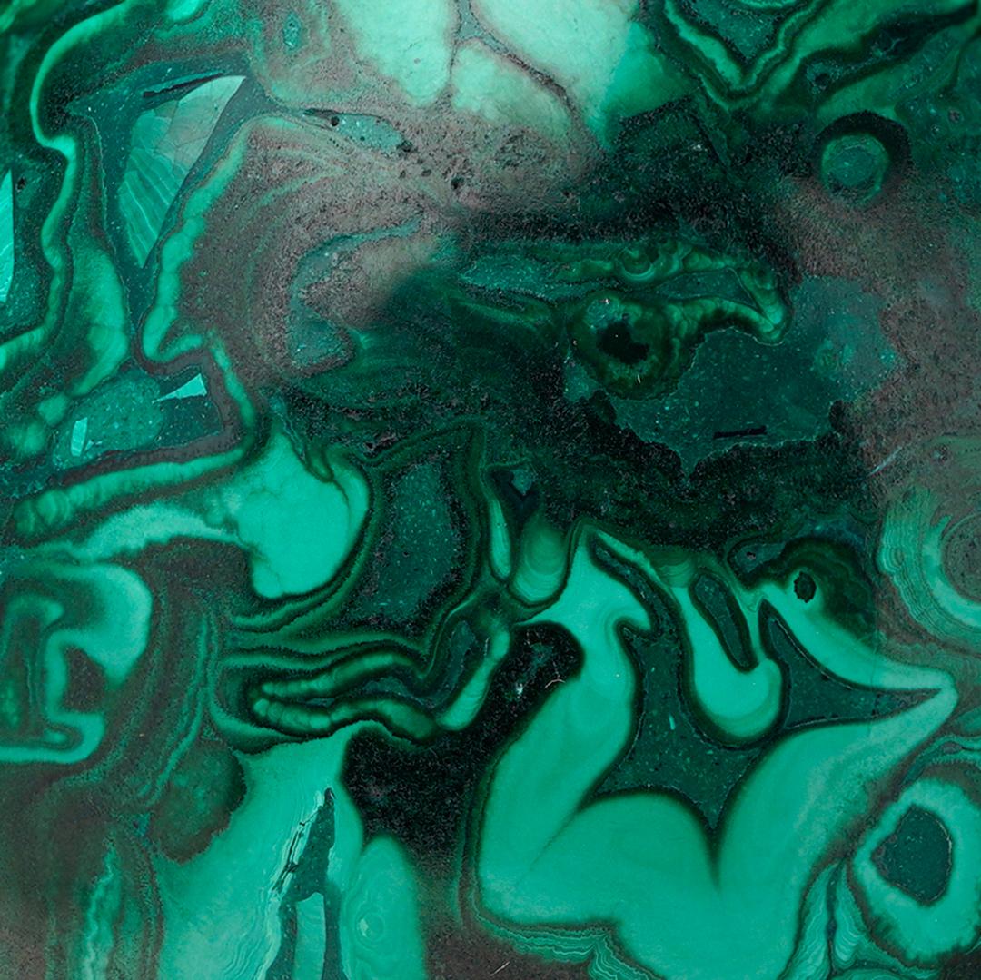 Malachite Uovo di malachite lucidato a mano in vendita