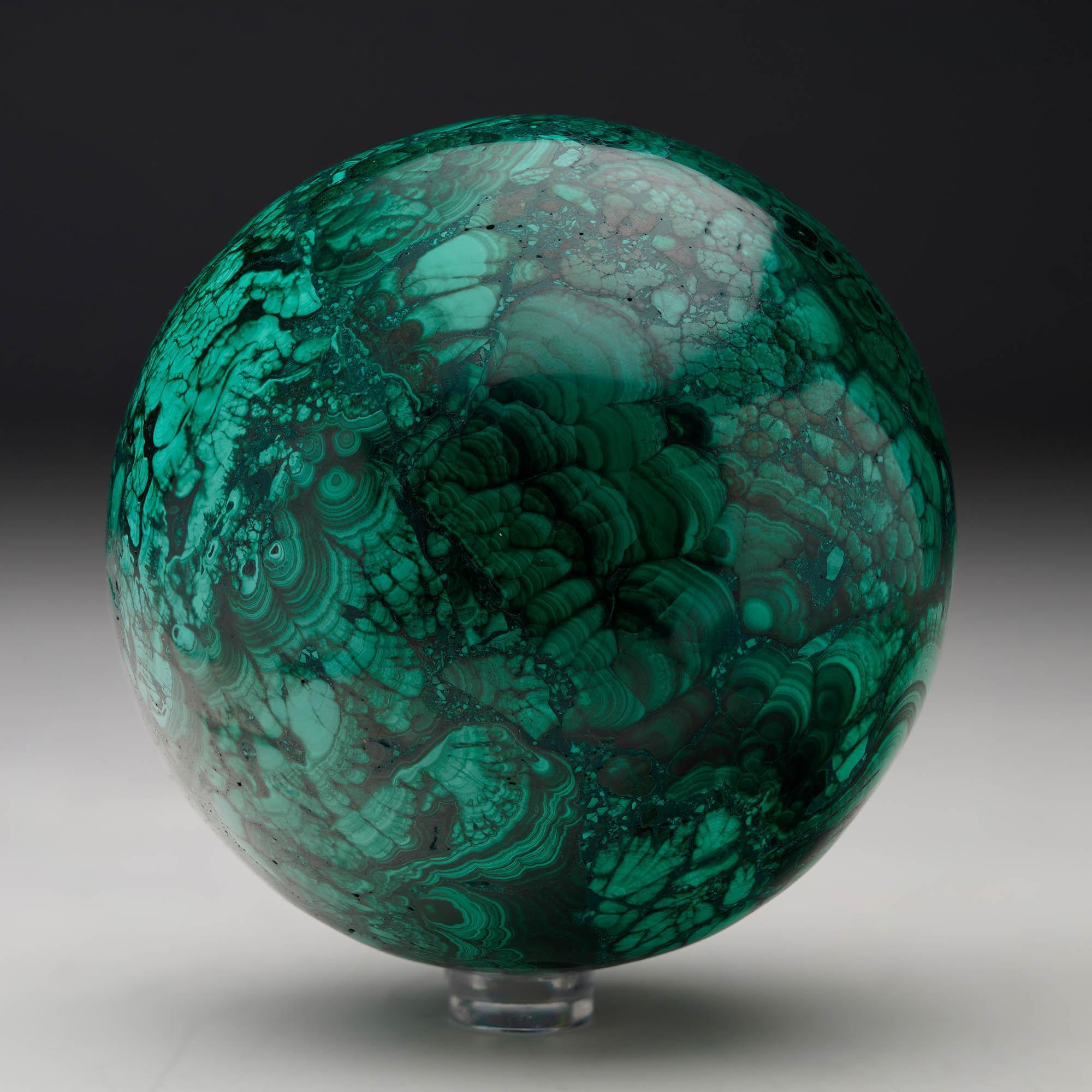 Congolais Sphère de malachite solide polie à la main // 2.88 Lb. en vente