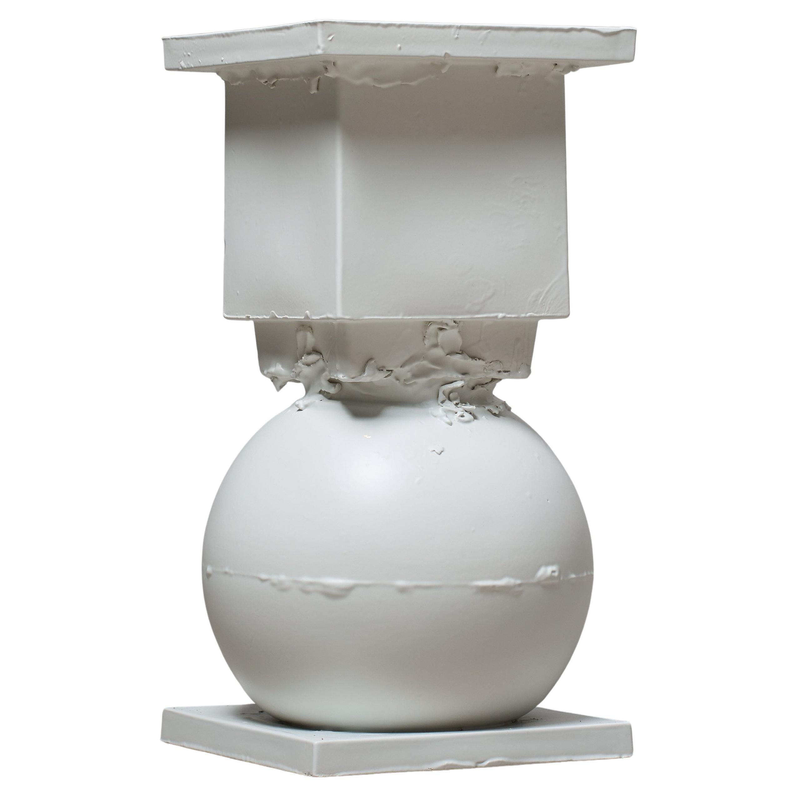 Table d'appoint en céramique sculptée à la main (sphère et carré)