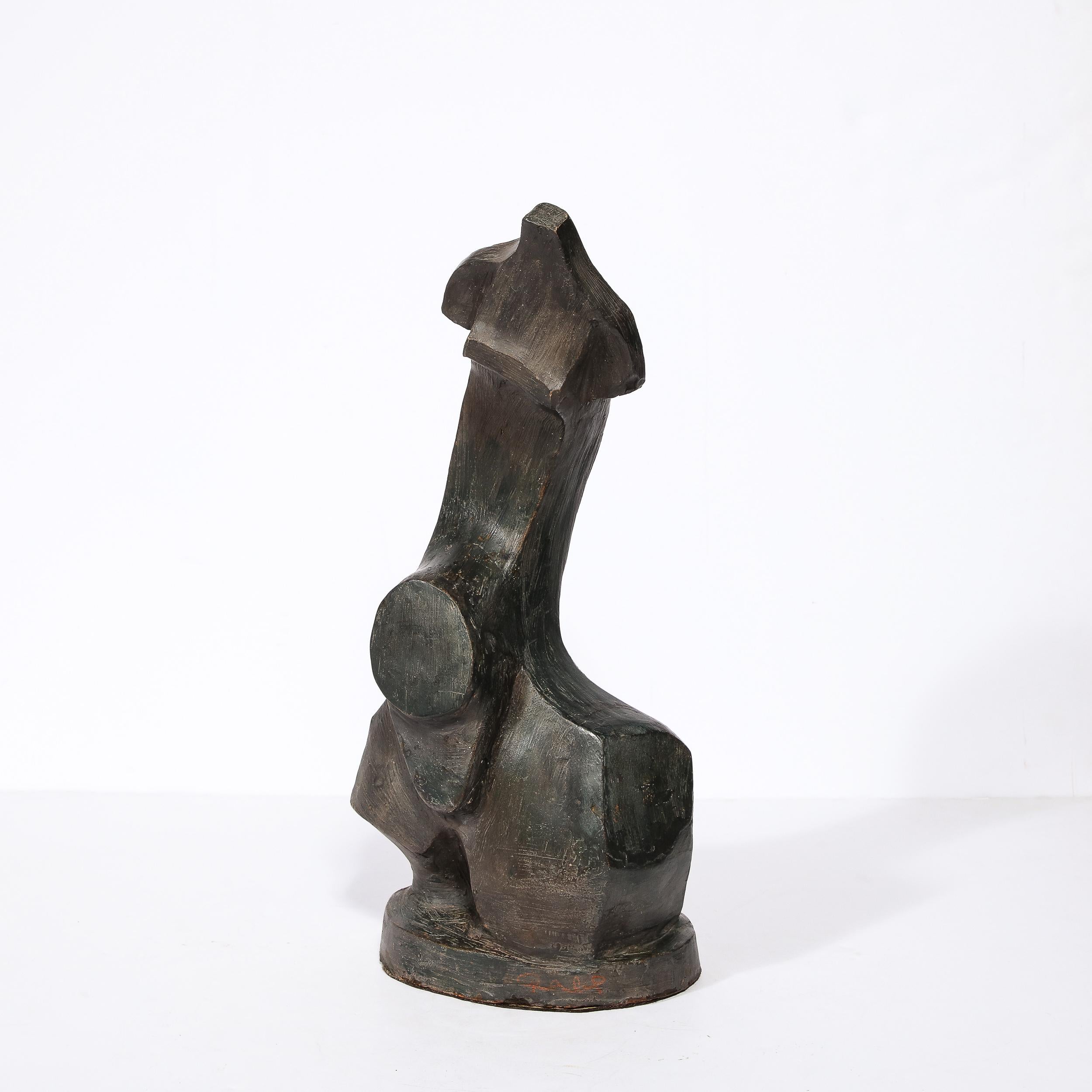 Mid-Century Modern Sculpture abstraite cubiste française sculptée à la main en terre cuite signée « Philip » en vente