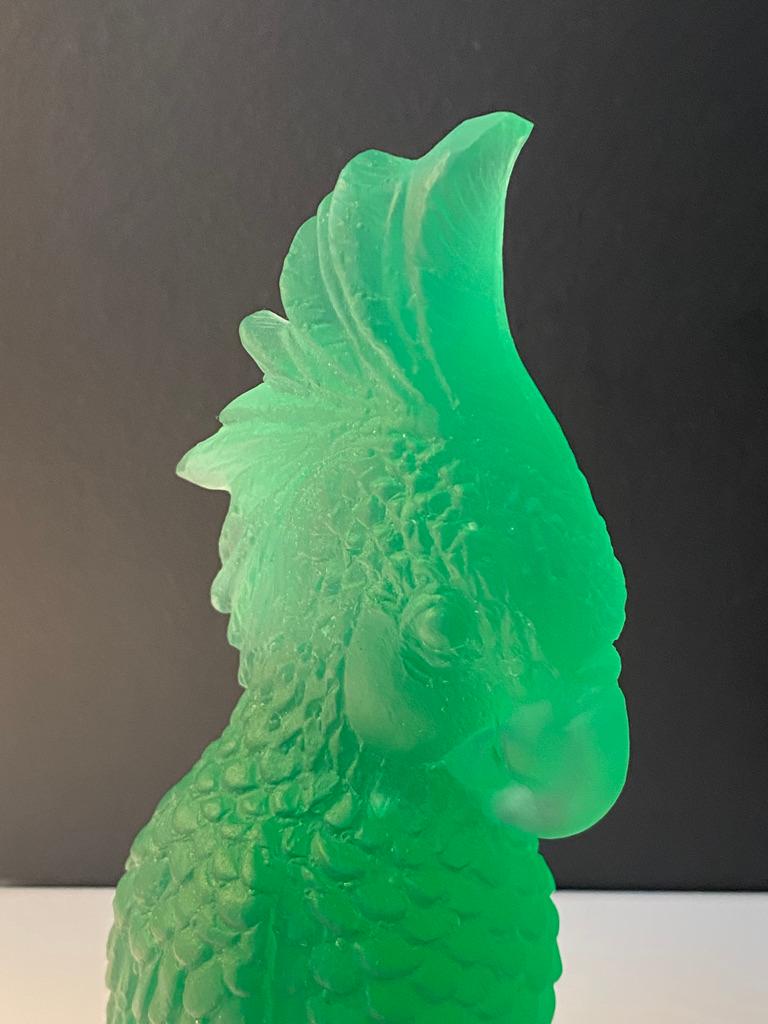 Hand-Sculpted Pate-de-Verre Glass Parrot Sculpture in Emerald Green In New Condition For Sale In Istanbul, TR