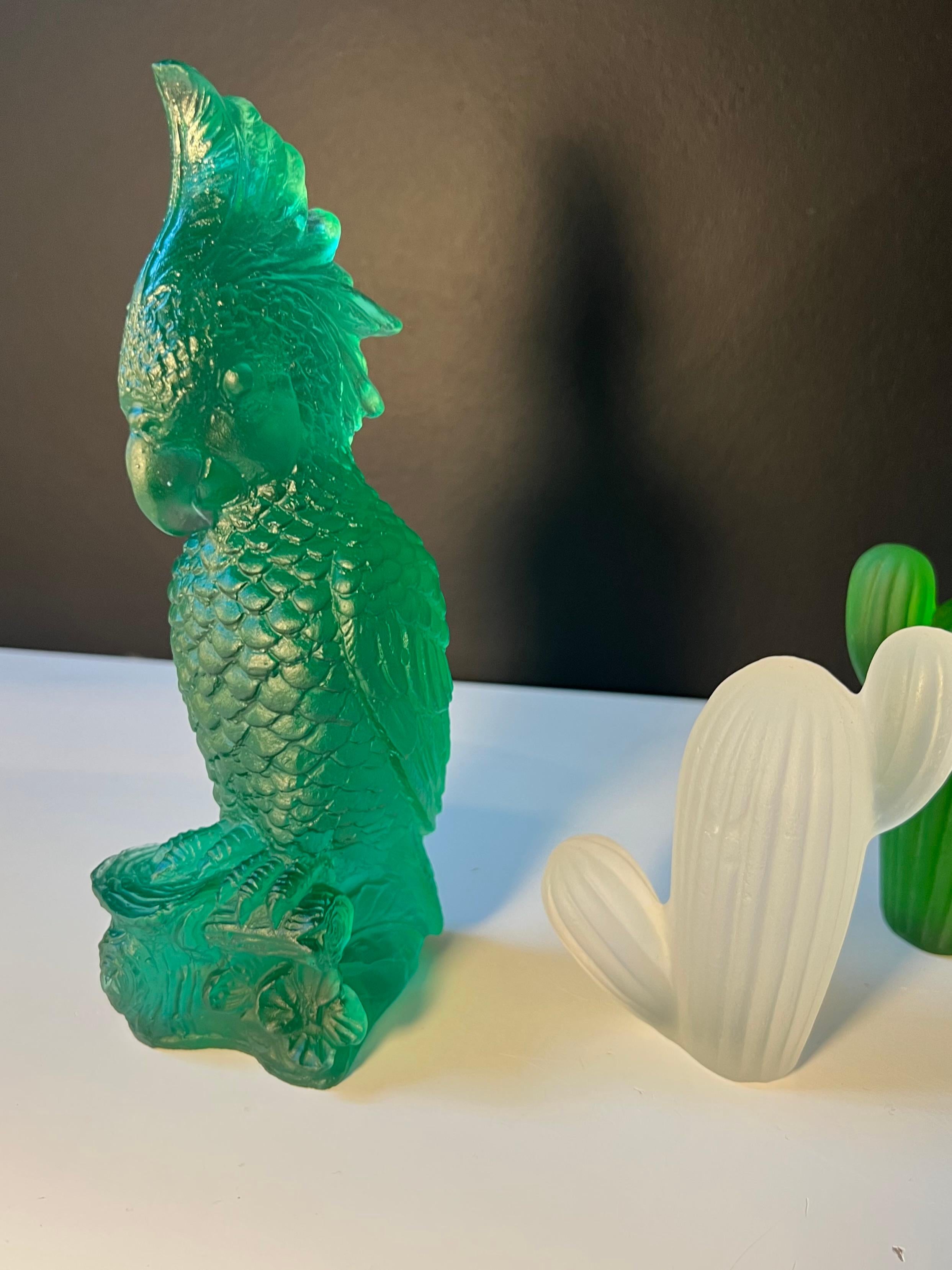 Hand-Sculpted Pate-de-Verre Glass Parrot Sculpture in Emerald Green For Sale 4