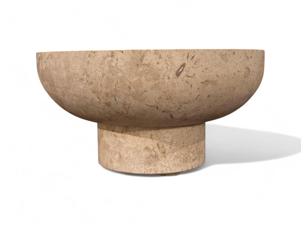 Hand Sculpted Vase Crafted from Mayan Travertine by Taller Maya, 2024 (Mexikanisch) im Angebot