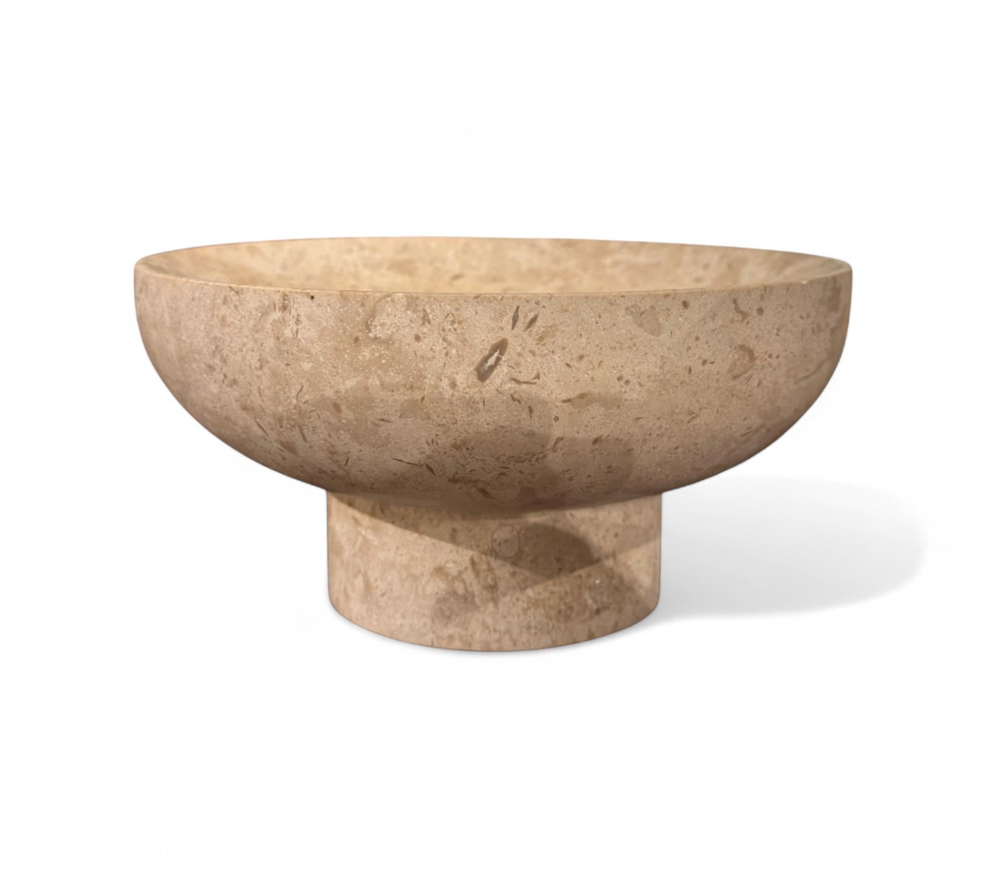 Hand Sculpted Vase Crafted from Mayan Travertine by Taller Maya, 2024 im Angebot 3