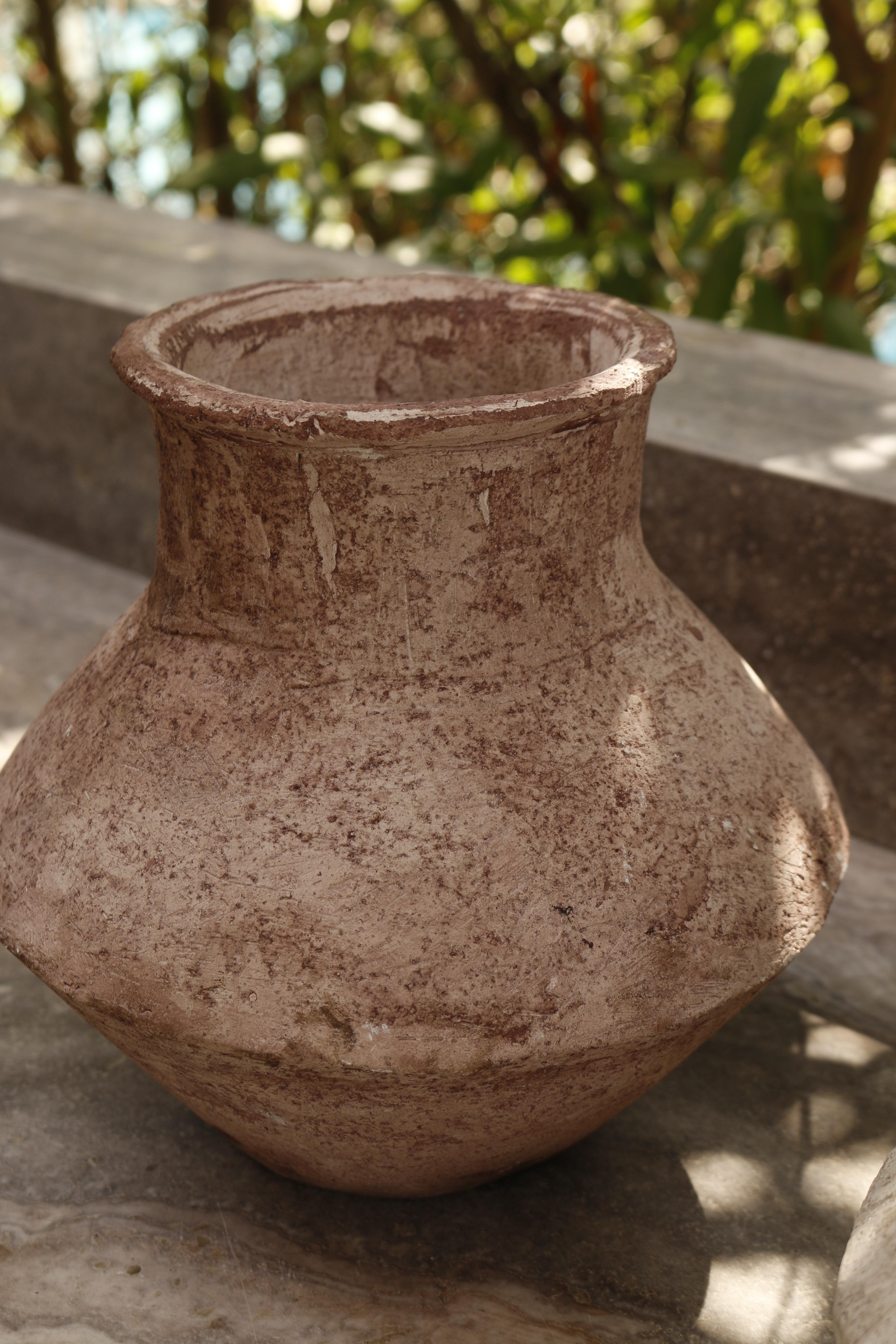 Hand-Sculpted Vase Edit 5.1 In New Condition For Sale In Barranquilla, CO