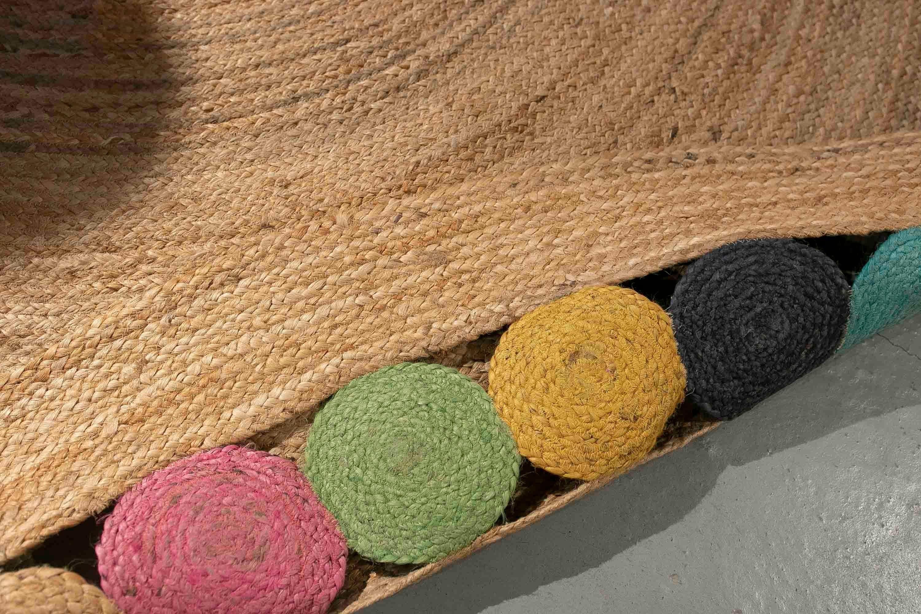 Hand-Sewn Round Jute Rug with Coloured Circles Decoration For Sale 6
